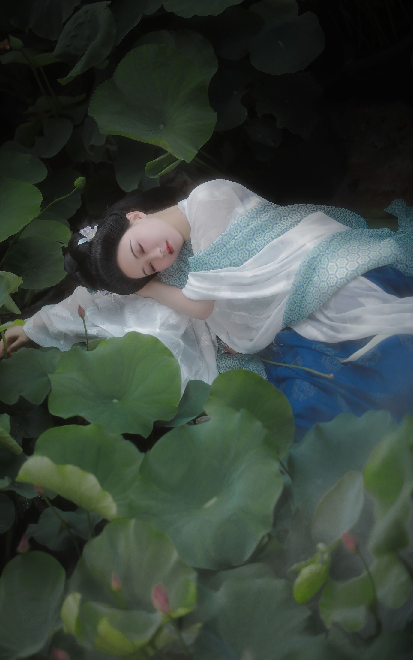 与芳 – 《雨微凉，沁衣间》[22P]