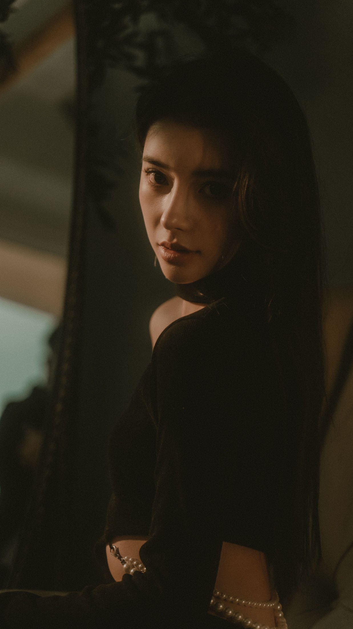 悦悦 – 《午后》[51P]