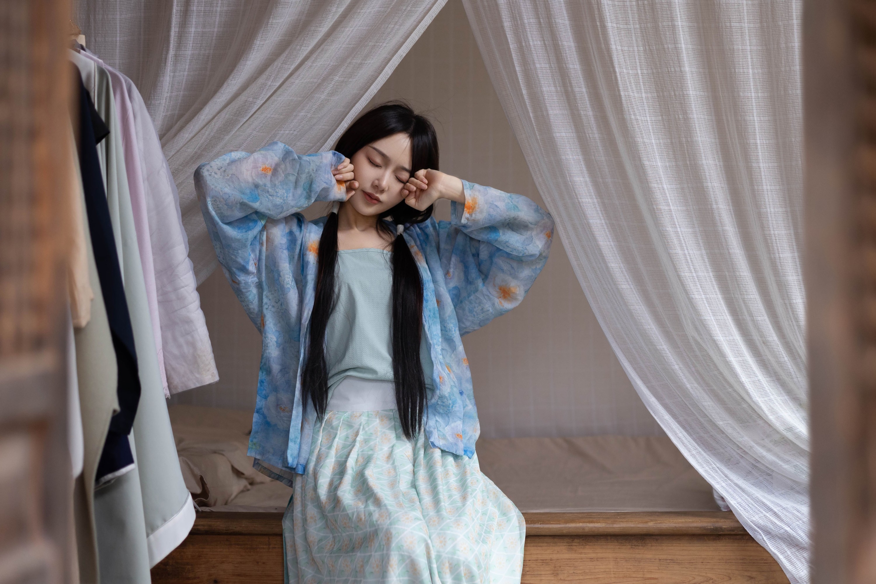 素昧在路上 – 《农家小日》[24P]