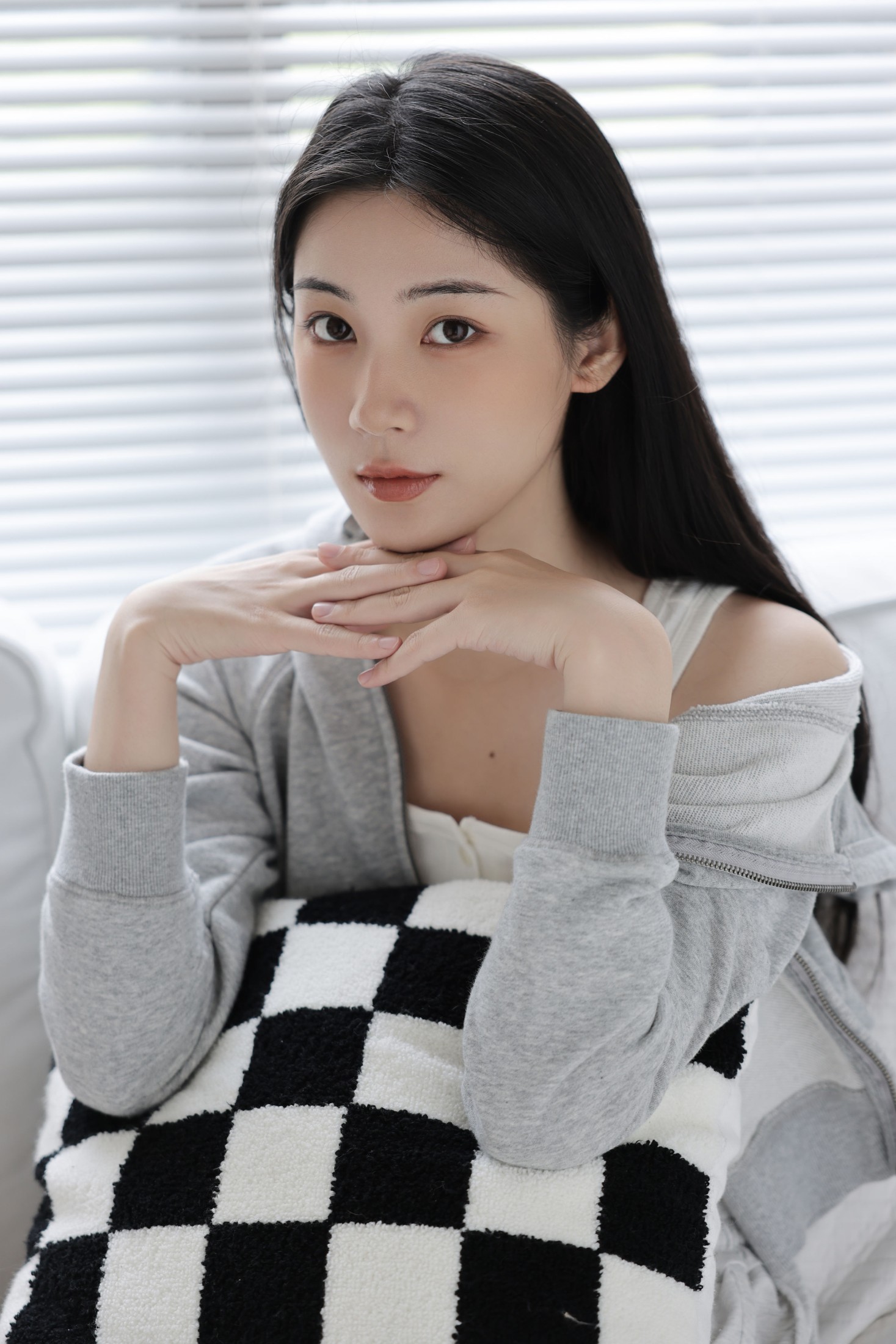 见南山 – 《白》[22P]