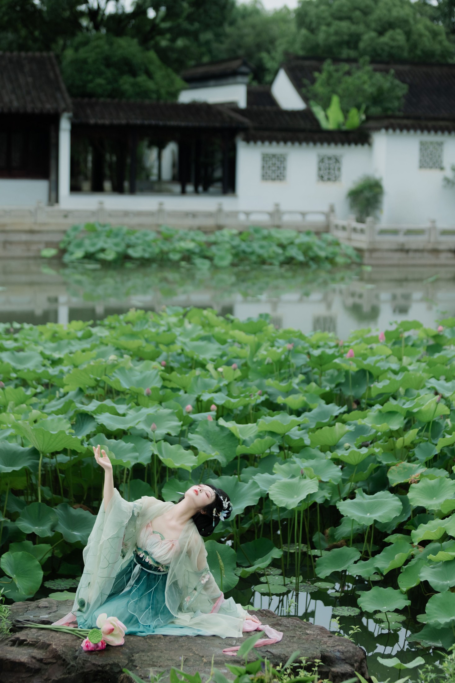 庄子清 – 《暑荷》[32P]