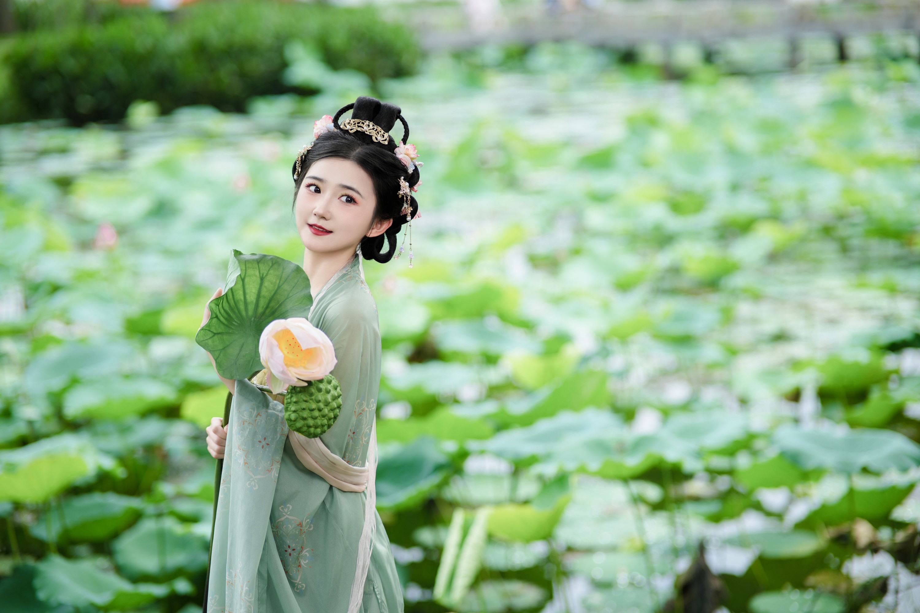 蛋糕的蛋蛋 – 《清荷雅韵》[22P]