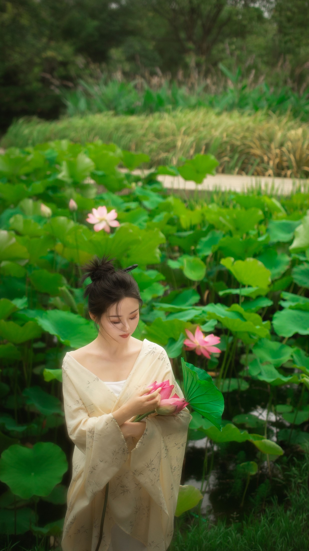 二十四时 – 《夏至未至，娇荷已开》[22P]