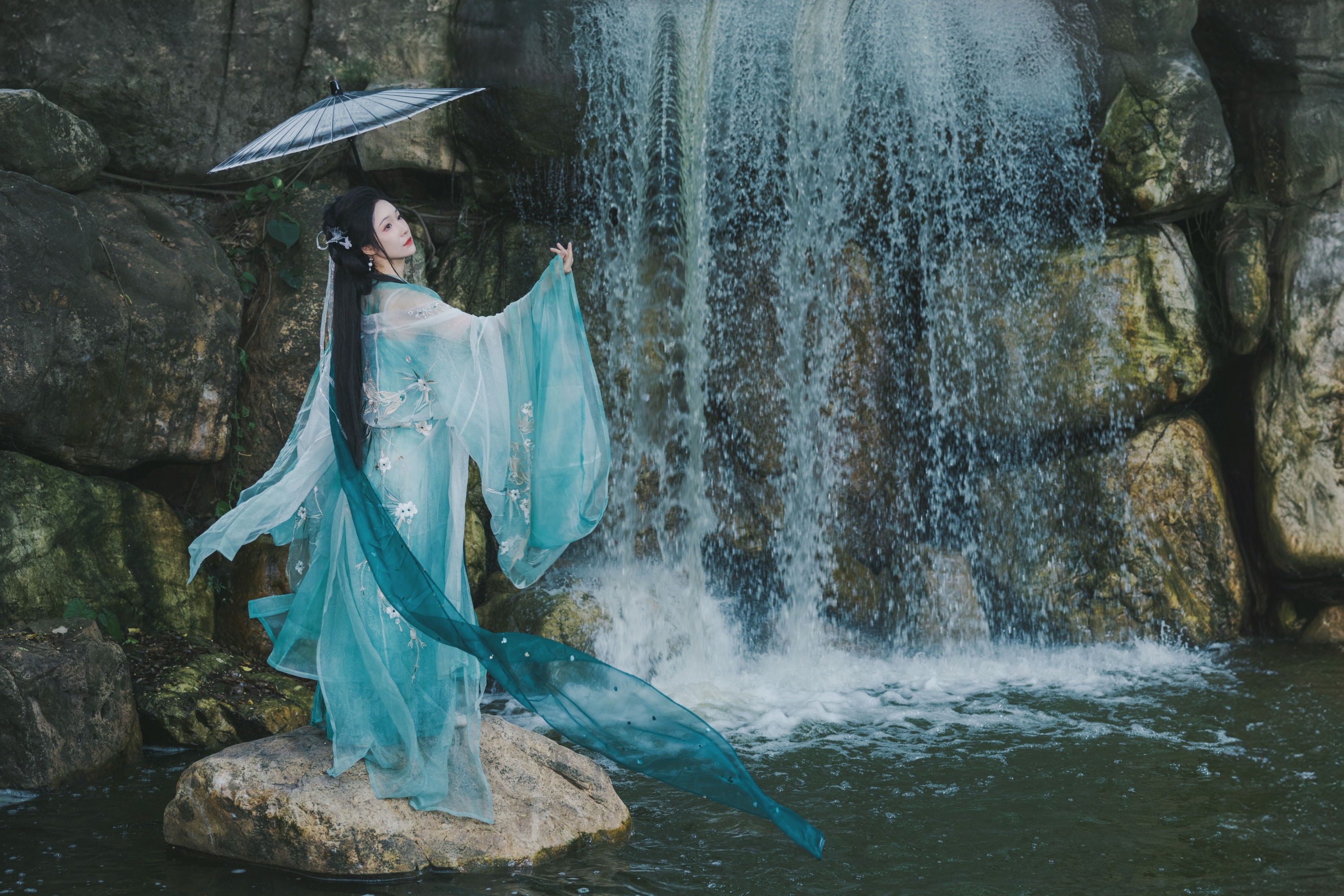 瑞雪mizuyuki – 《瀑布之下》[26P]