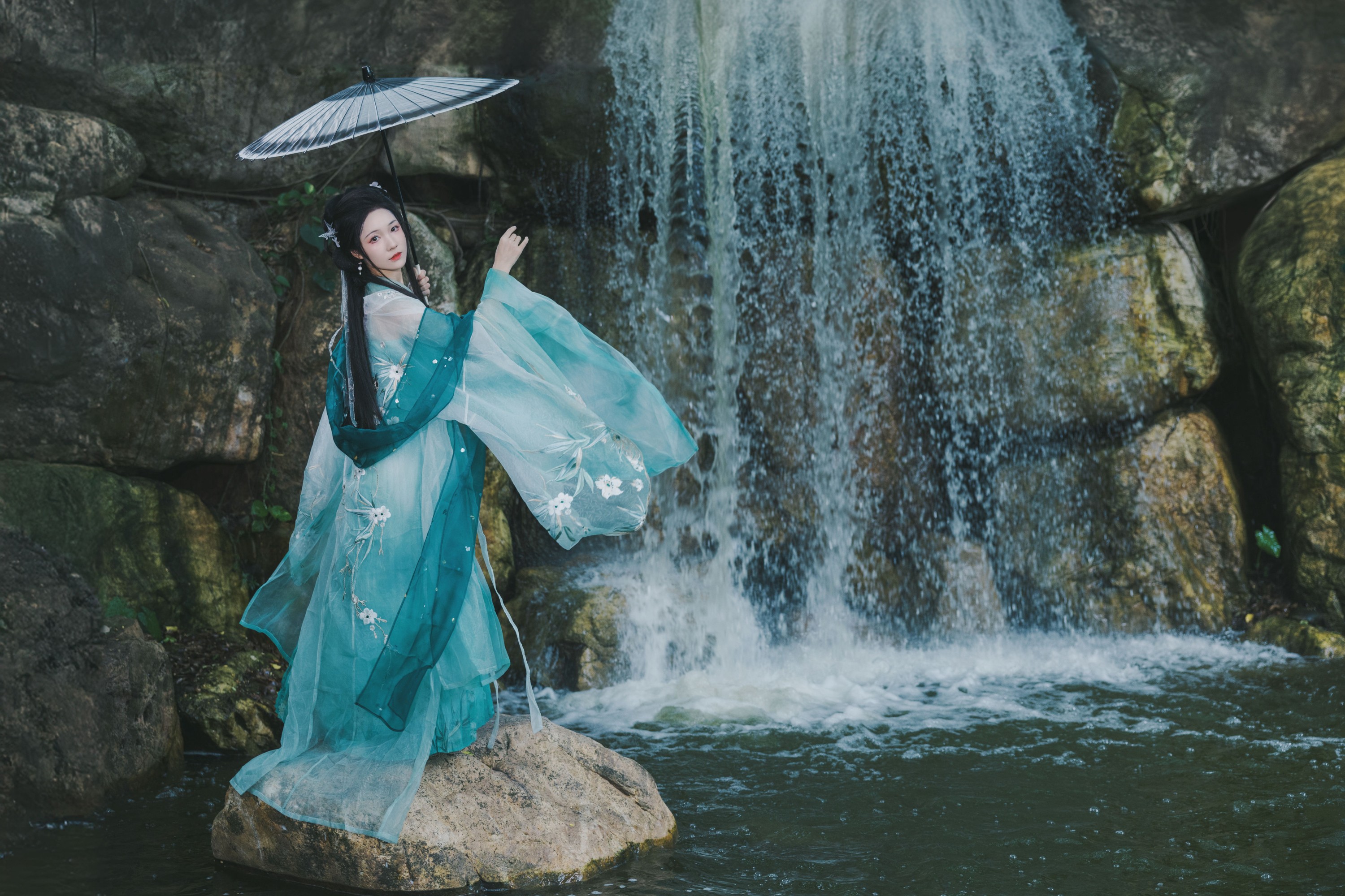 瑞雪mizuyuki – 《瀑布之下》[26P]