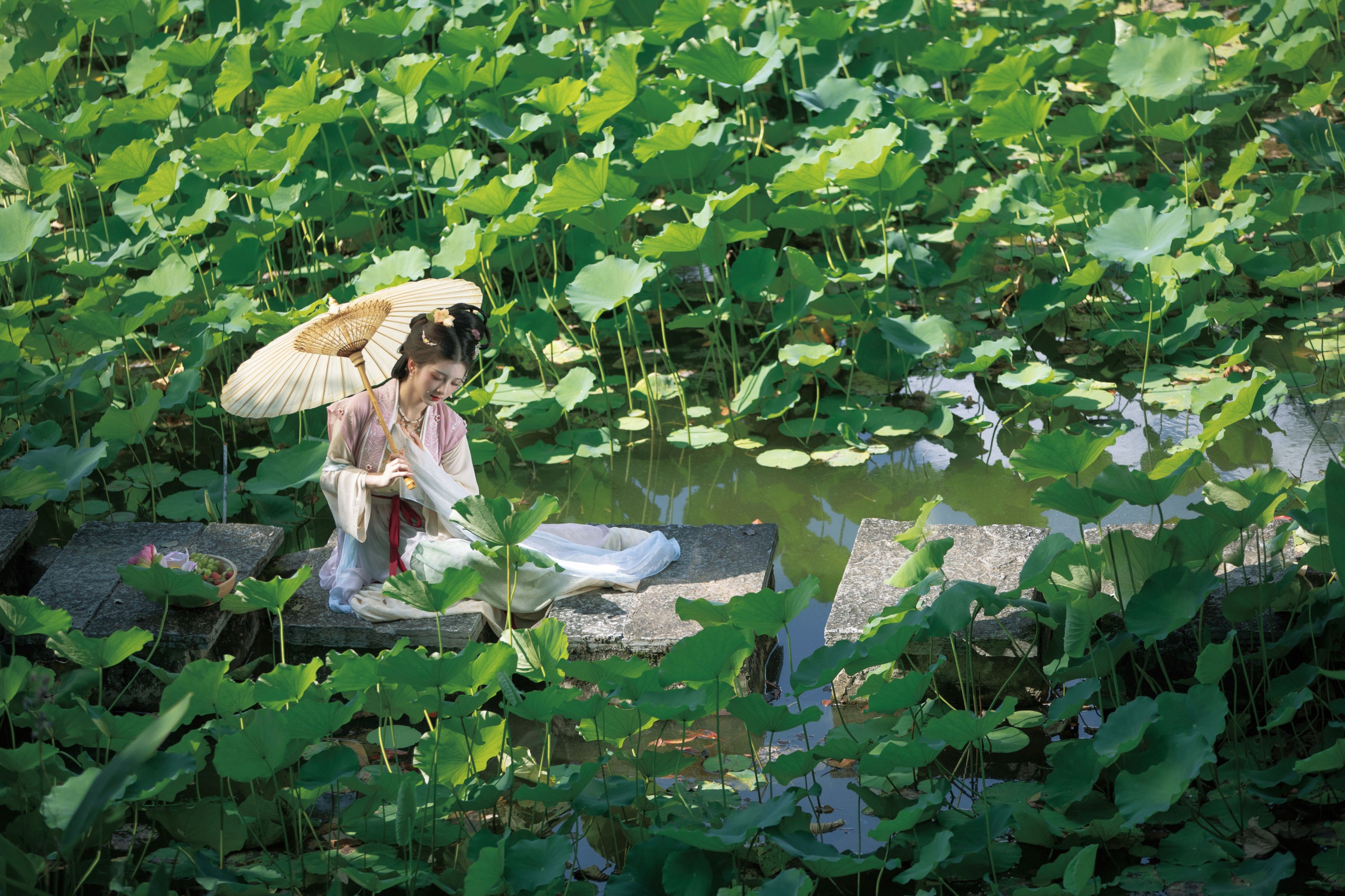 ooOkeah – 《荷风送香》[38P]