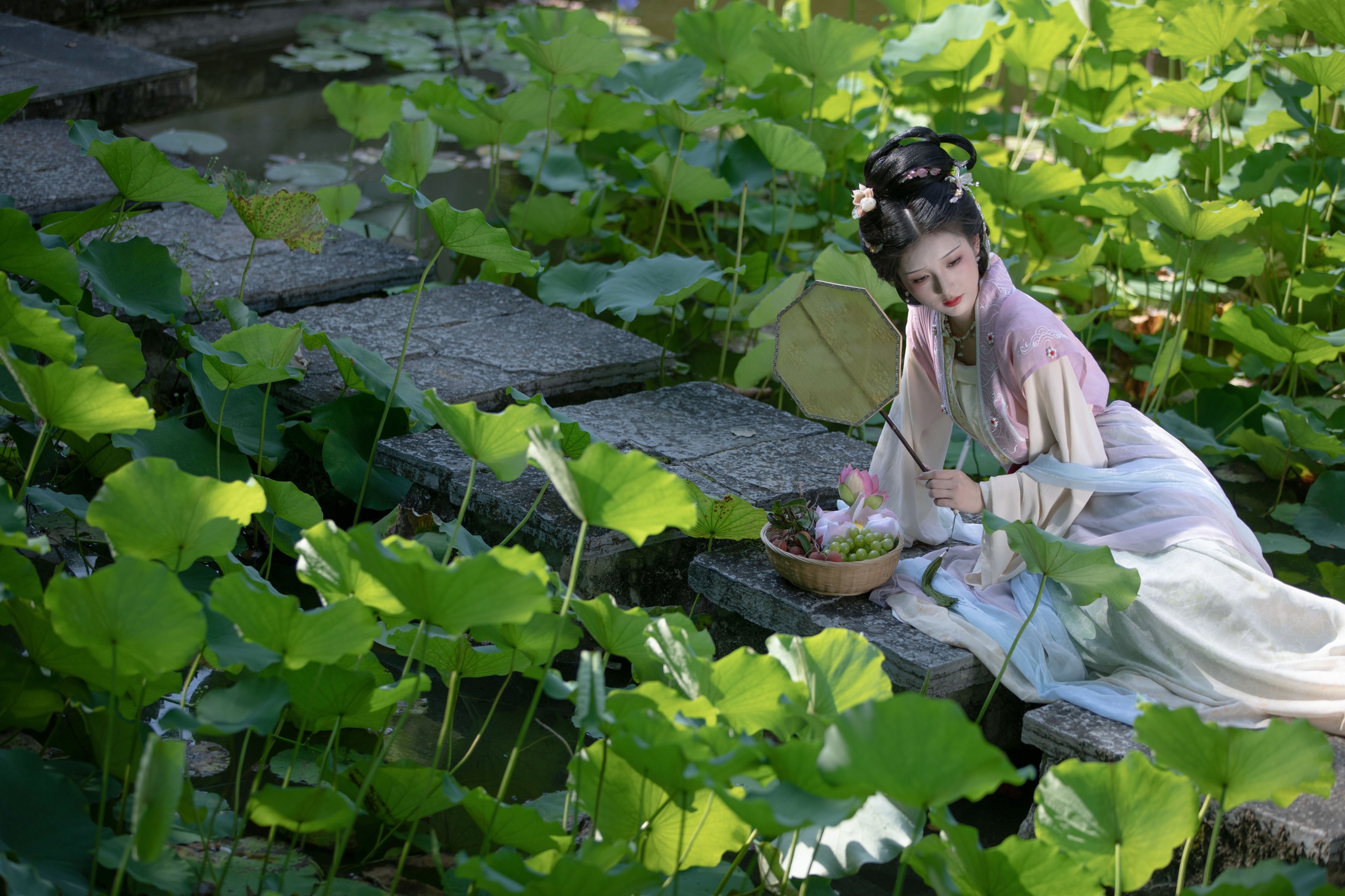 ooOkeah – 《荷风送香》[38P]