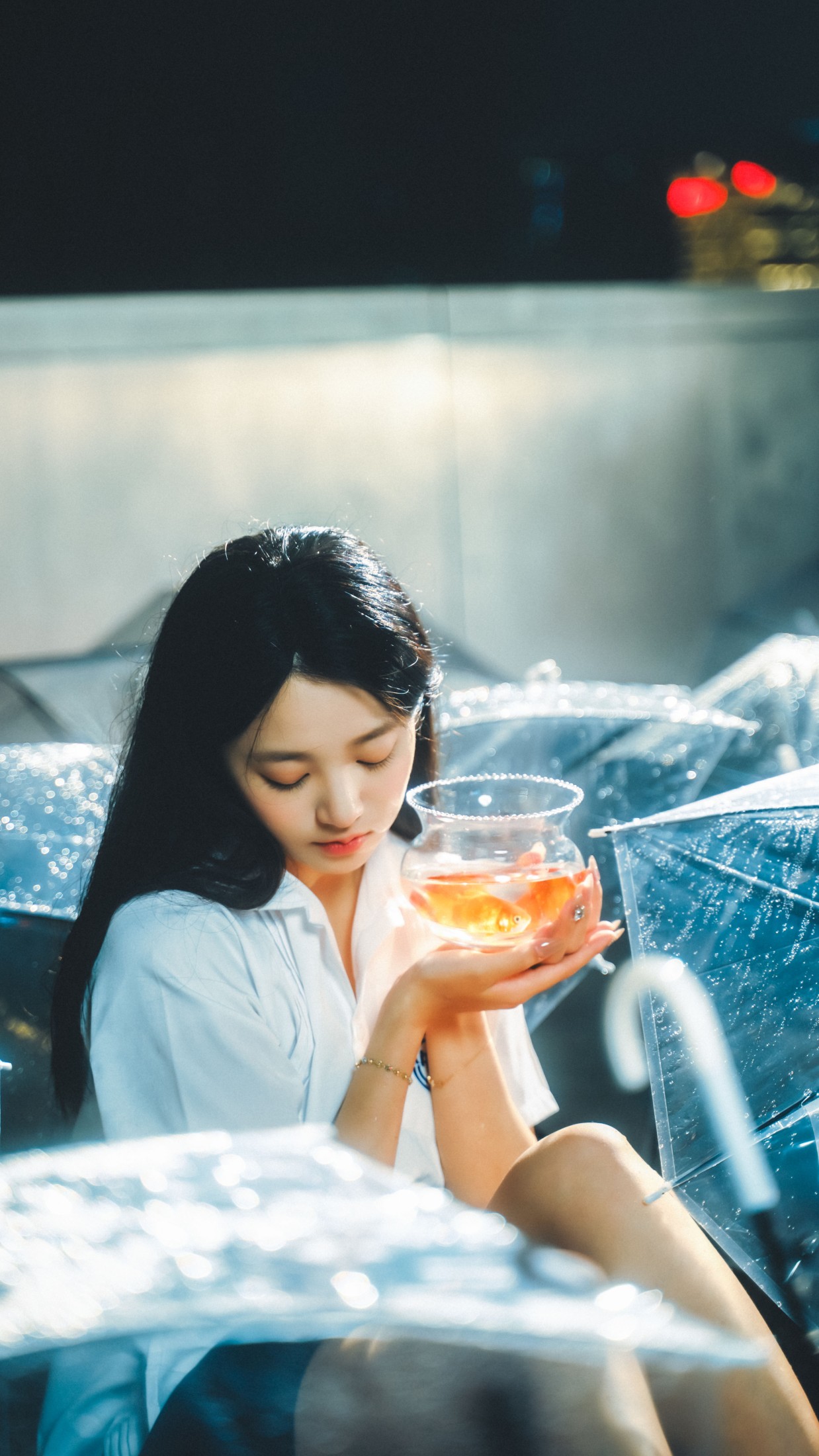 小亿 – 《爱恋如雨》[28P]