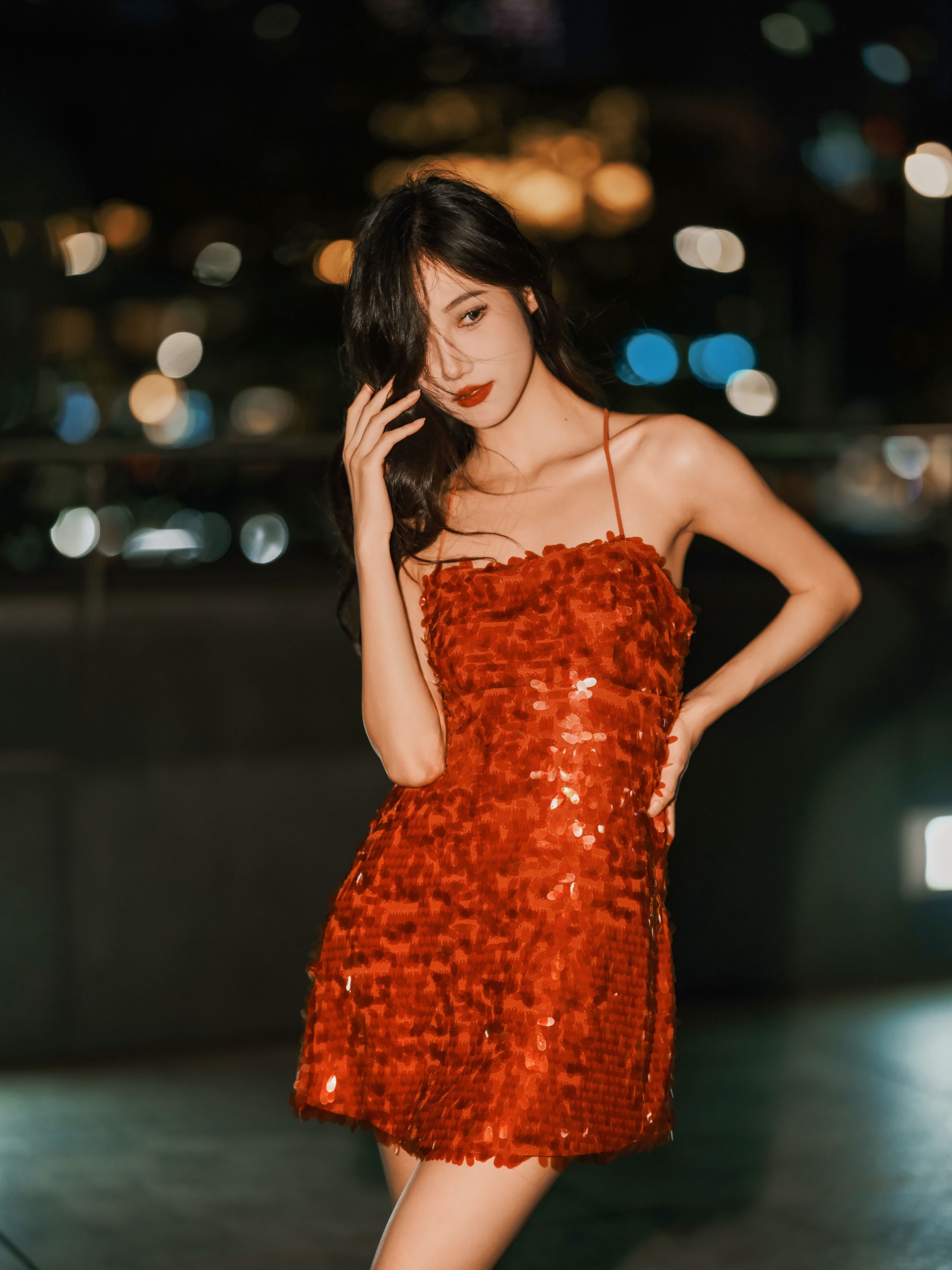 o1ne万 – 《夜色中的绮梦》[29P]