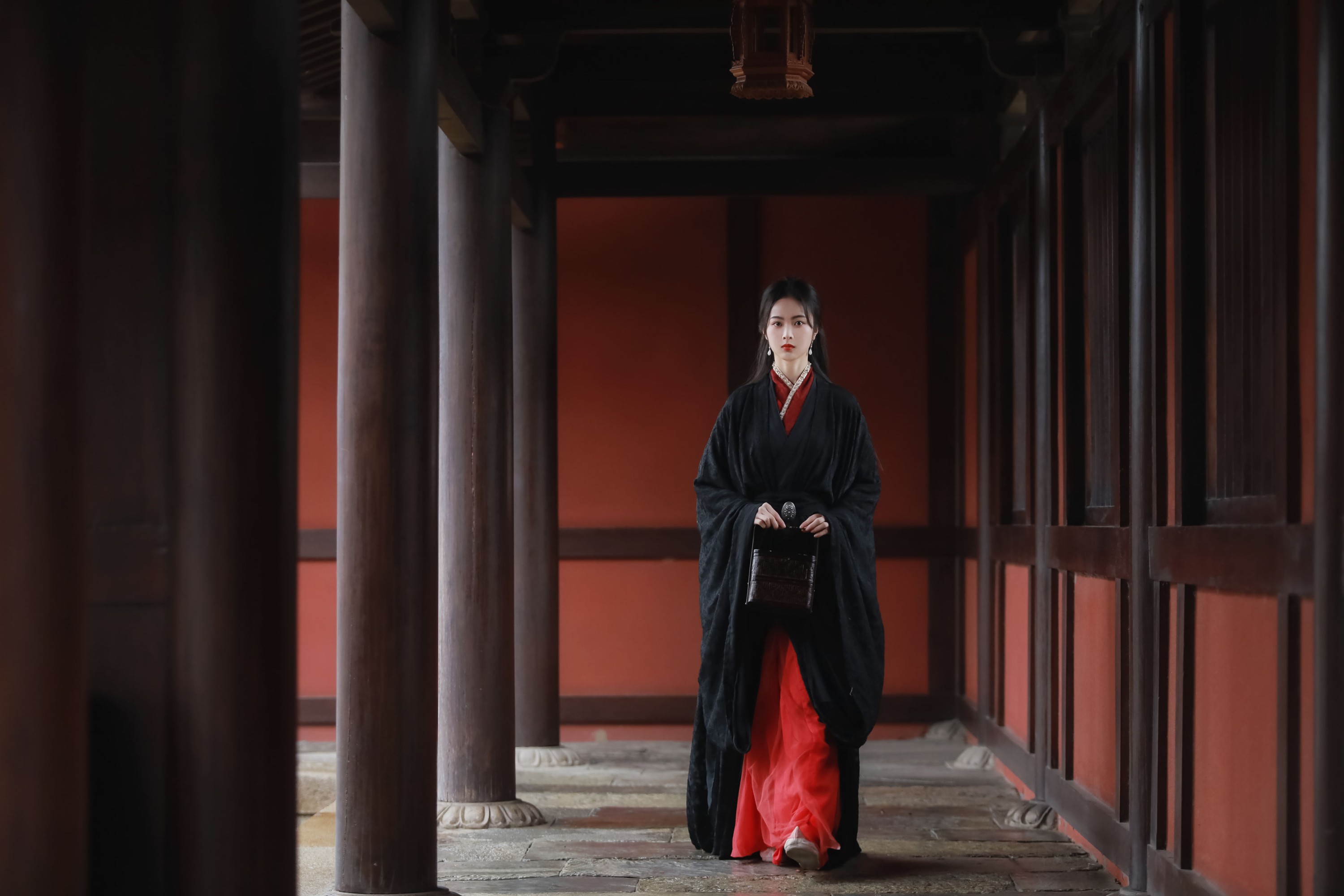 慧慧 – 《云之羽》[24P]