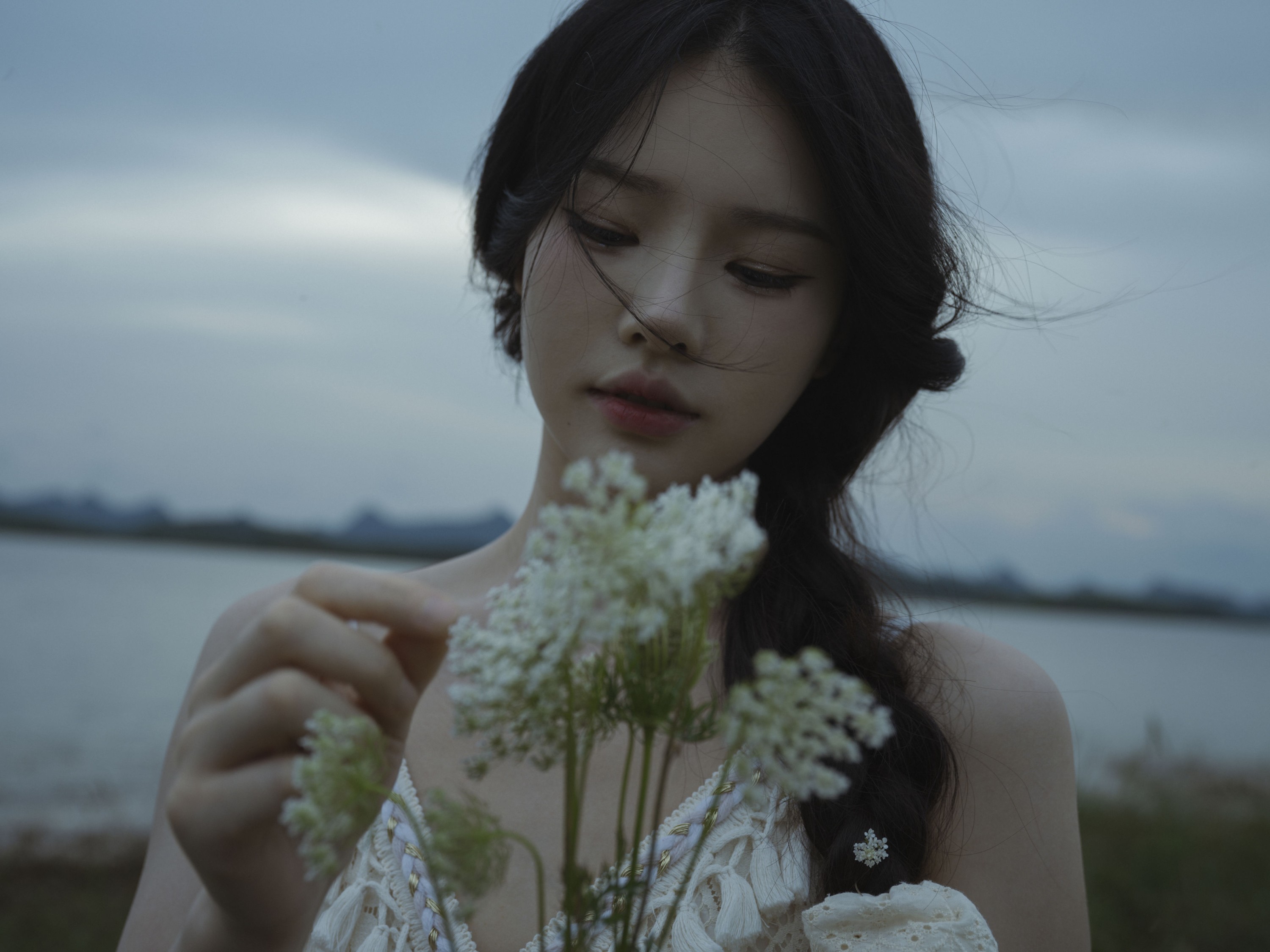 楚楚 – 《望远山》[25P]