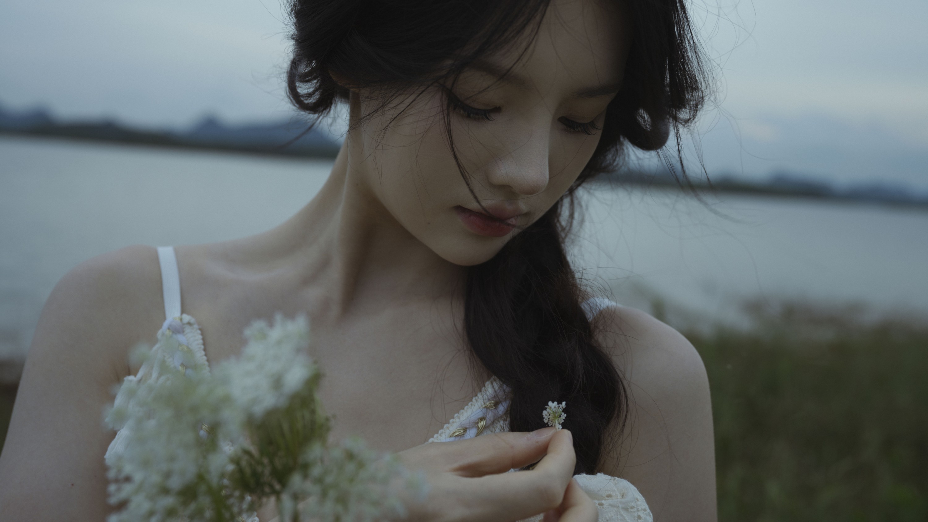 楚楚 – 《望远山》[25P]