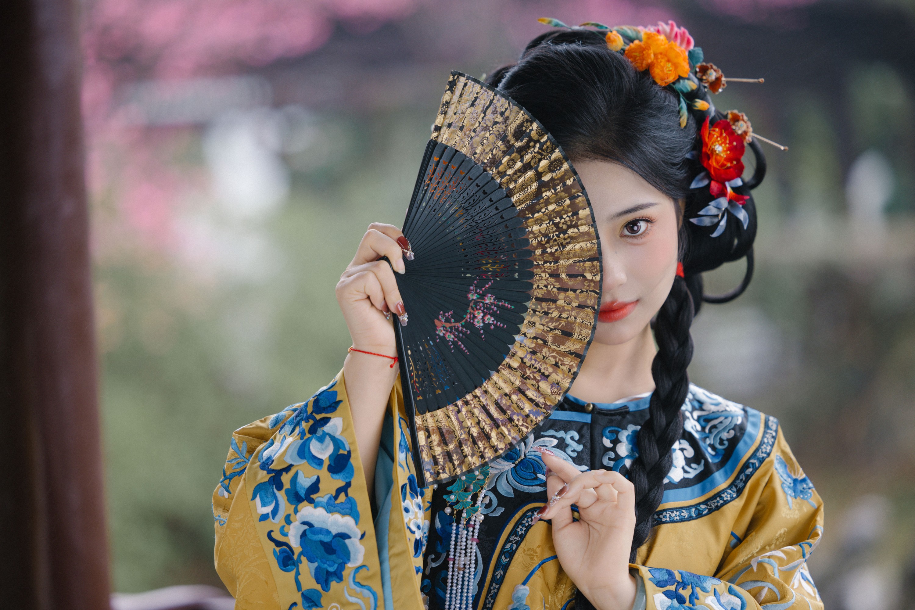 衔鹿 – 《红梅》[24P]