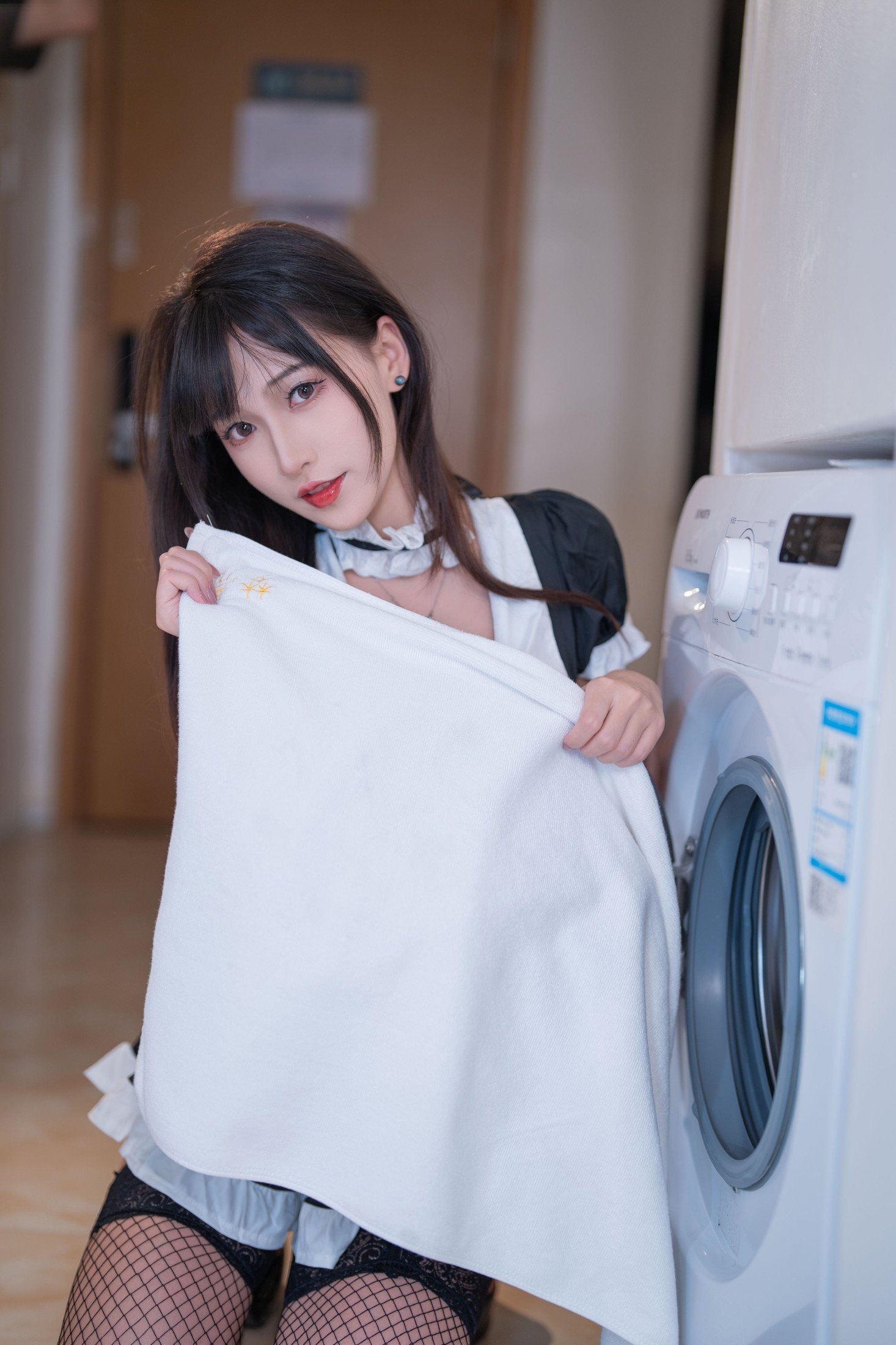 爱吃蛋糕的小音 – 《COS女仆》[22P]