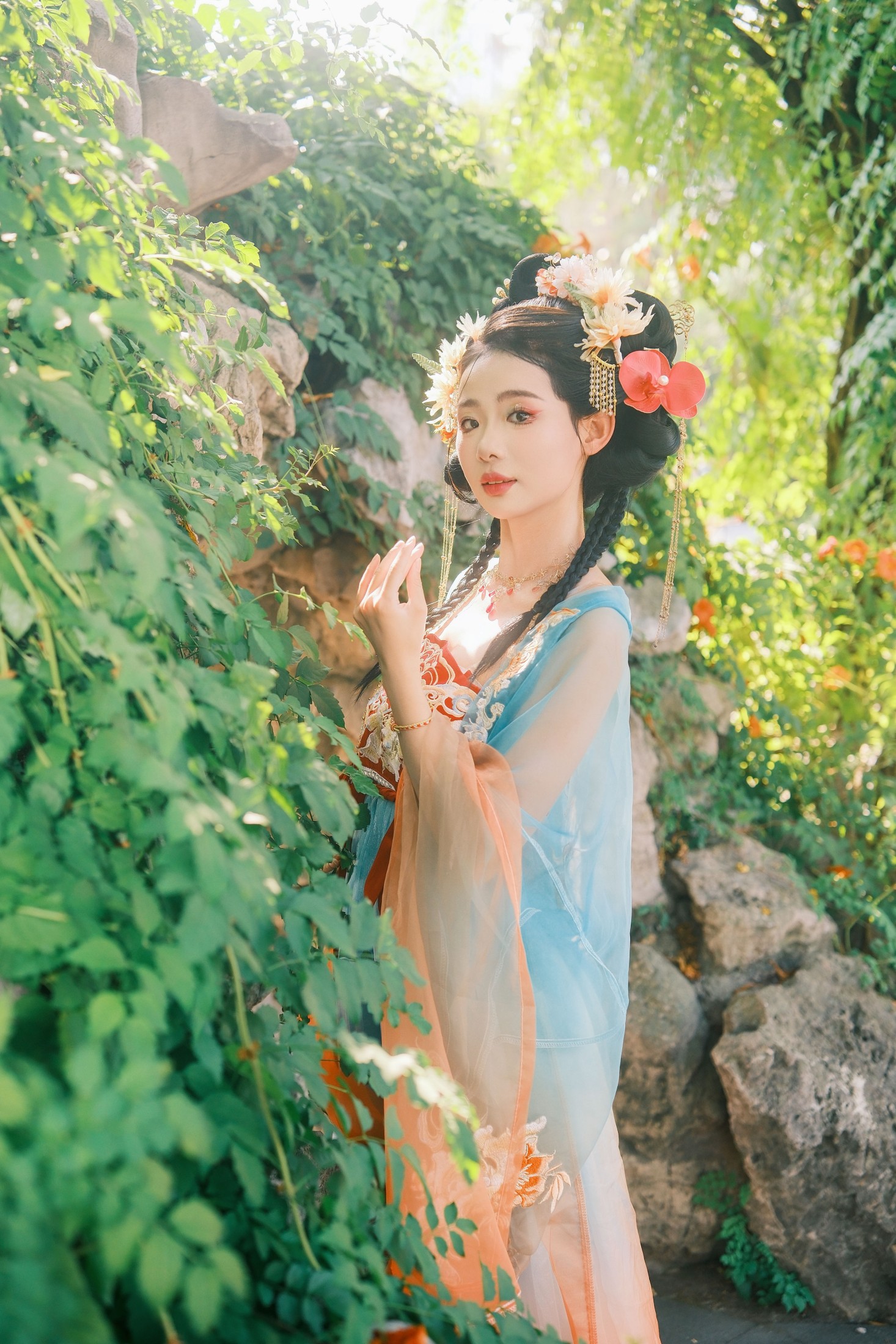 雯雯 – 《锦鲤翩跹》[22P]