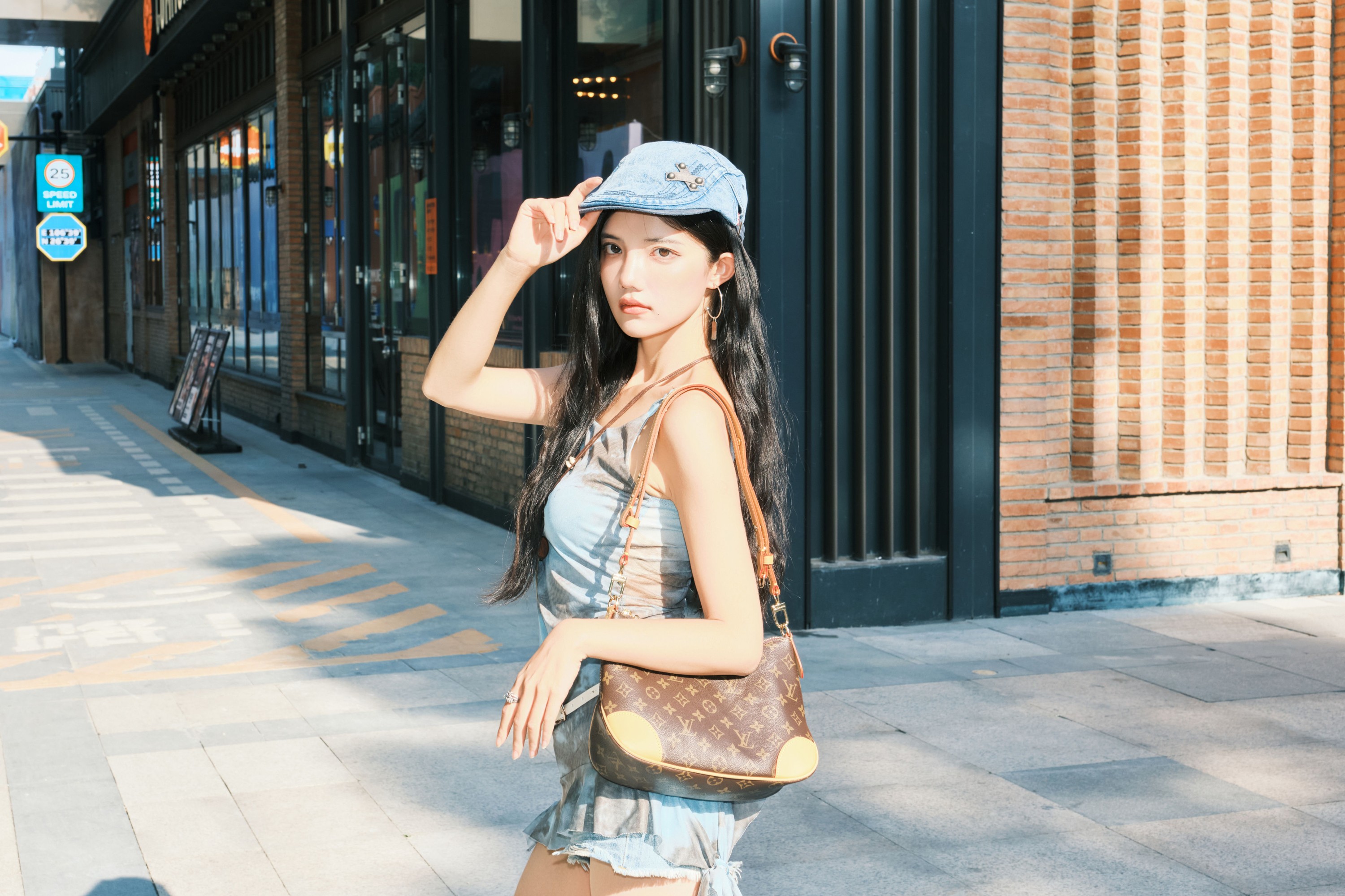 多米Domy – 《鱼眼街拍》[29P]