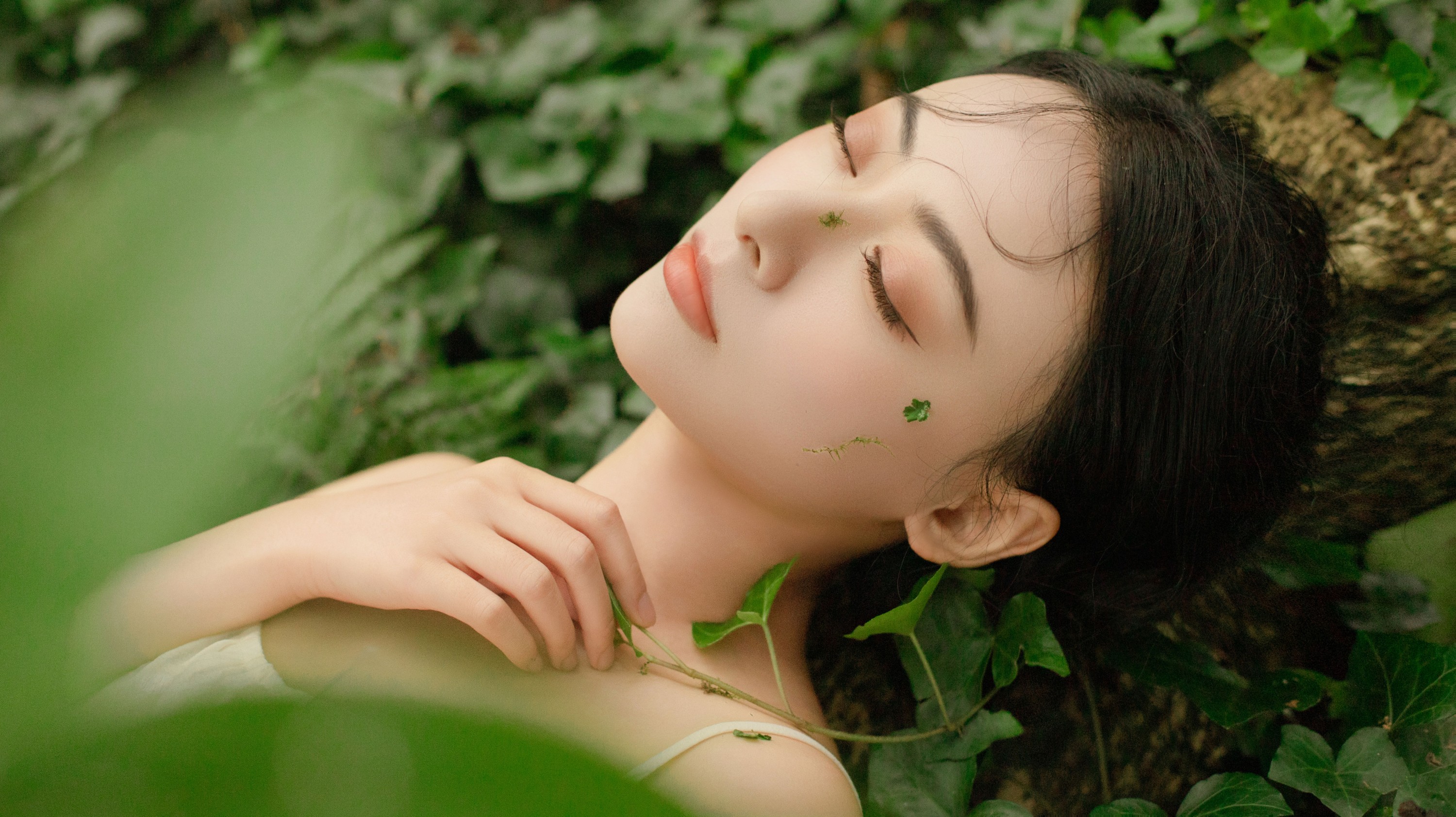 是昂羊呀 – 《树叶摇曳，心跳共振》[25P]