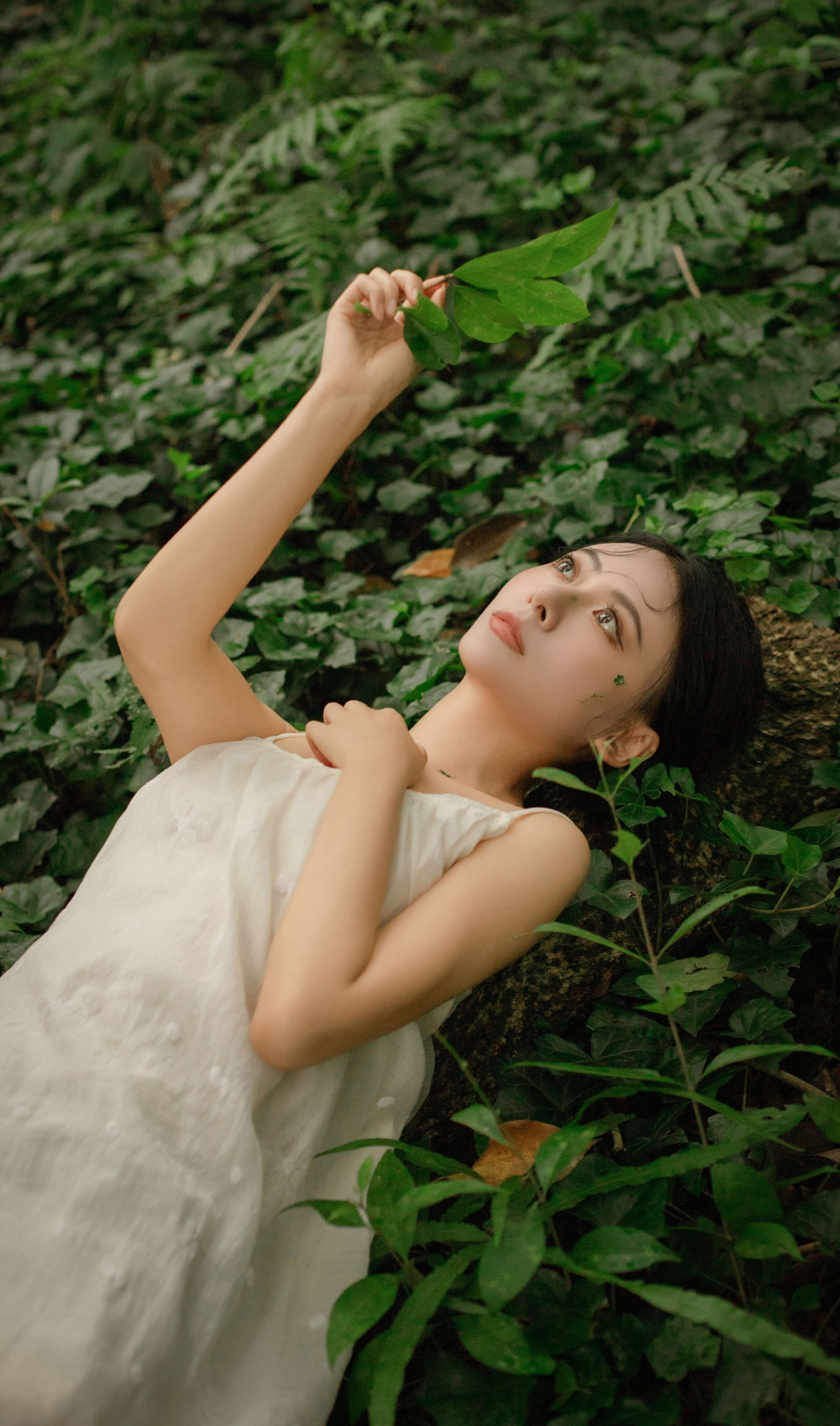 是昂羊呀 – 《树叶摇曳，心跳共振》[25P]