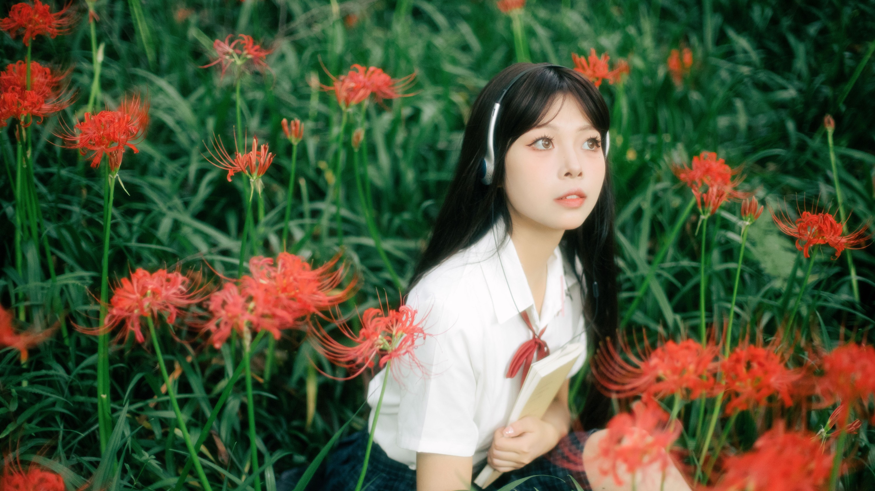 魔仙堡练习生 – 《彼岸花》[25P]