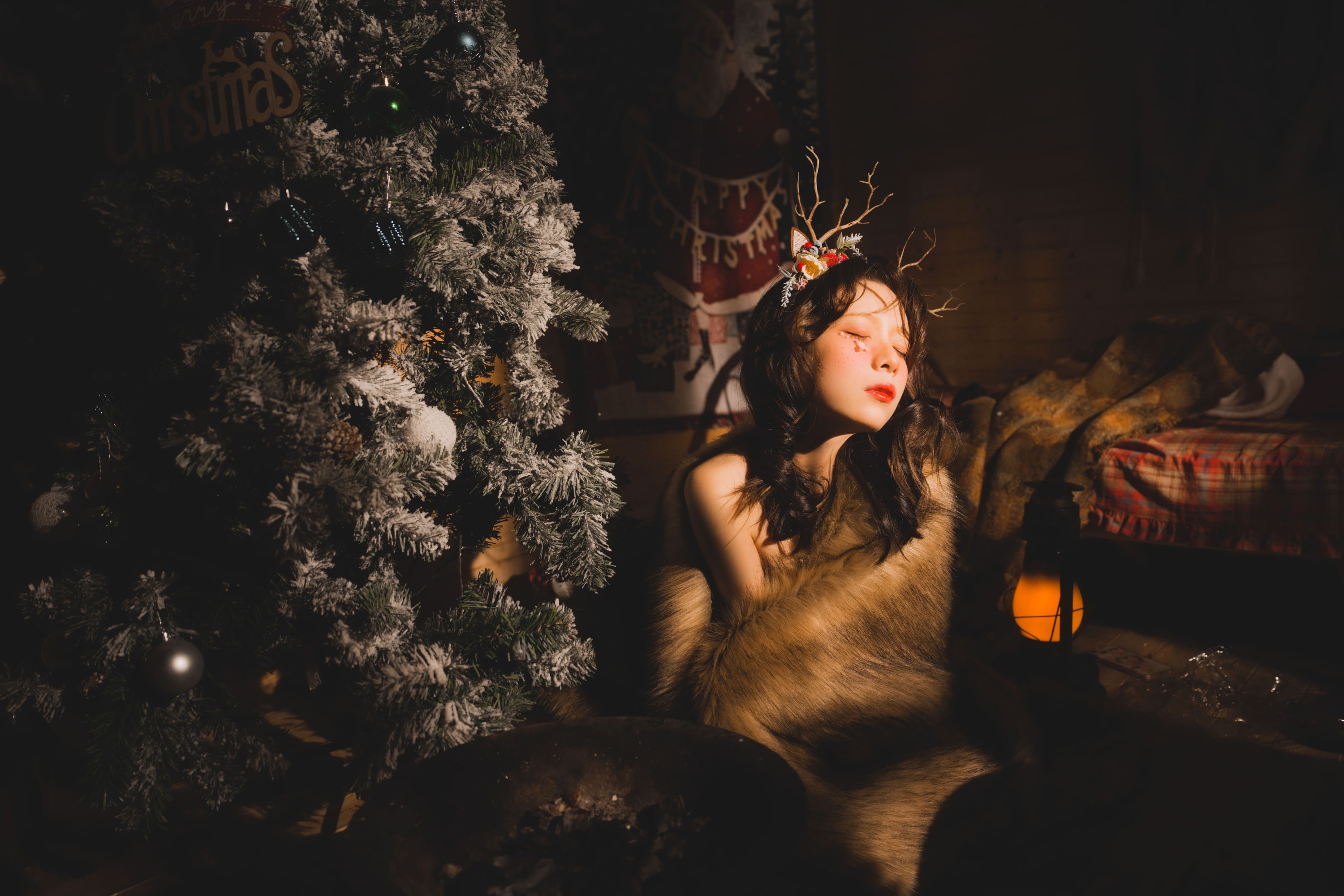 琴玖久 – 《圣诞皮草》[22P]