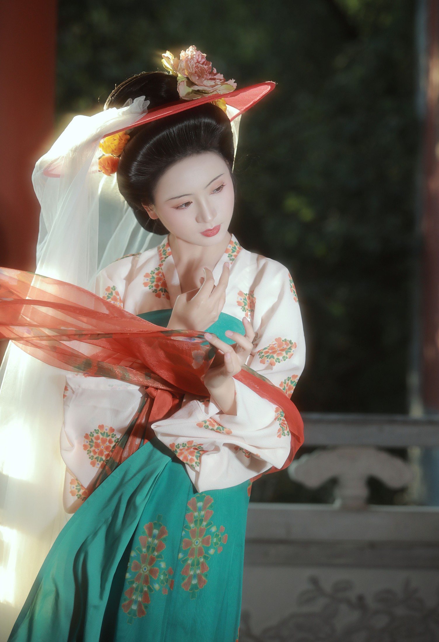 瑜瑾 – 《金陵玉殿莺啼晓》[21P]