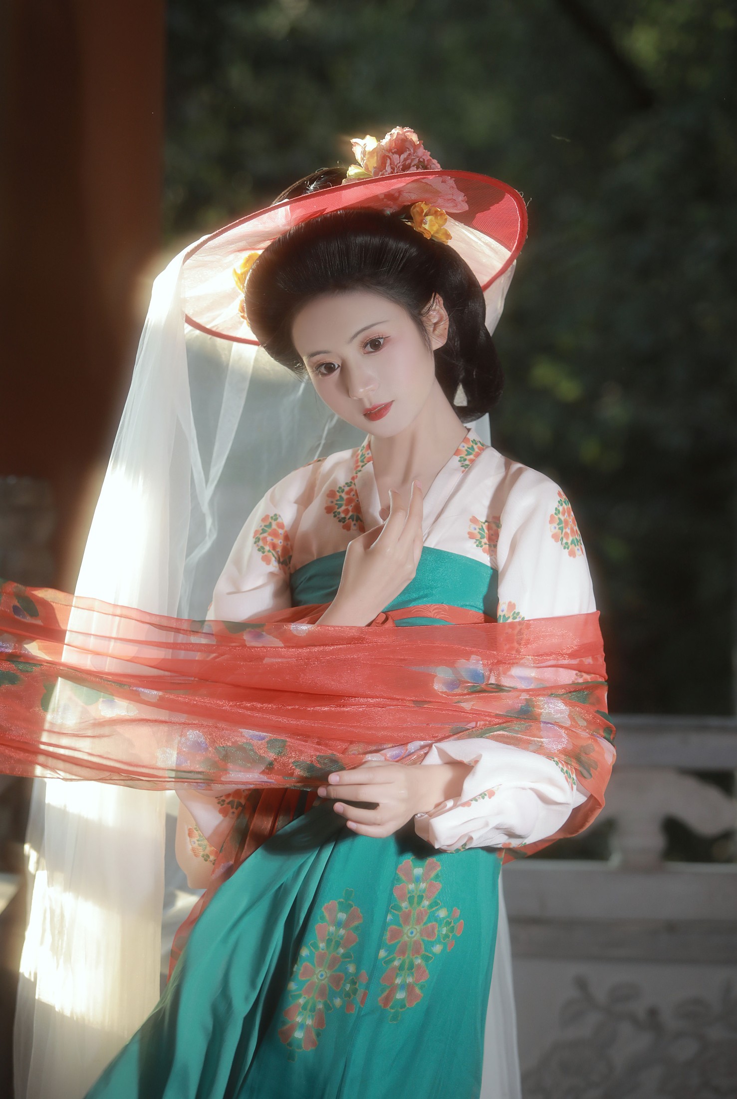 瑜瑾 – 《金陵玉殿莺啼晓》[21P]