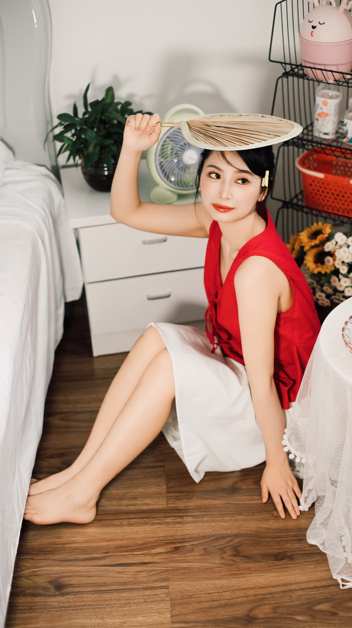 胡夹子 – 《可爱的番茄少女》[26P]