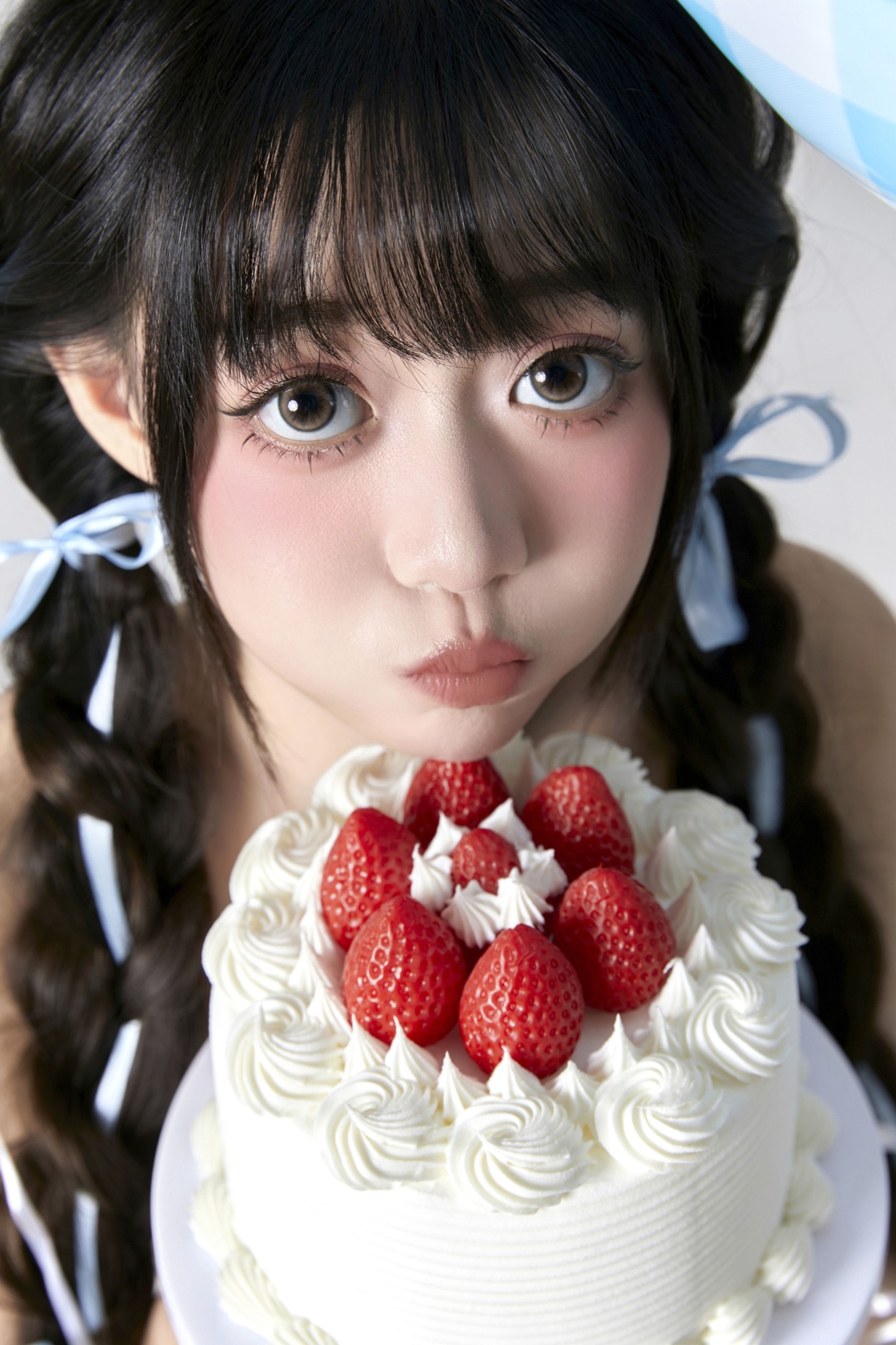 菠萝包 – 《蓝色气球生日写真》[27P]