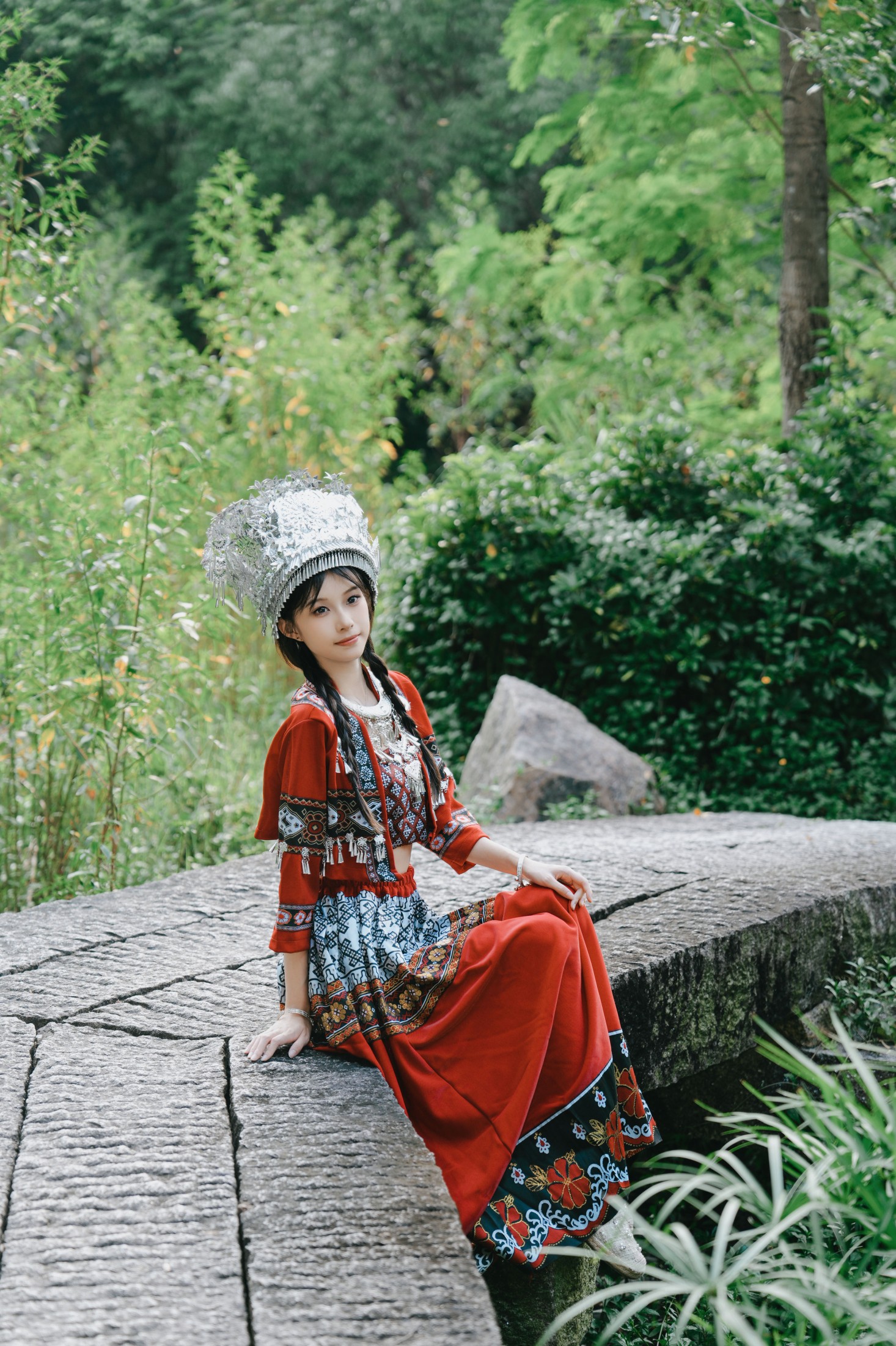 小了个飞象 – 《苗族大学生》[23P]