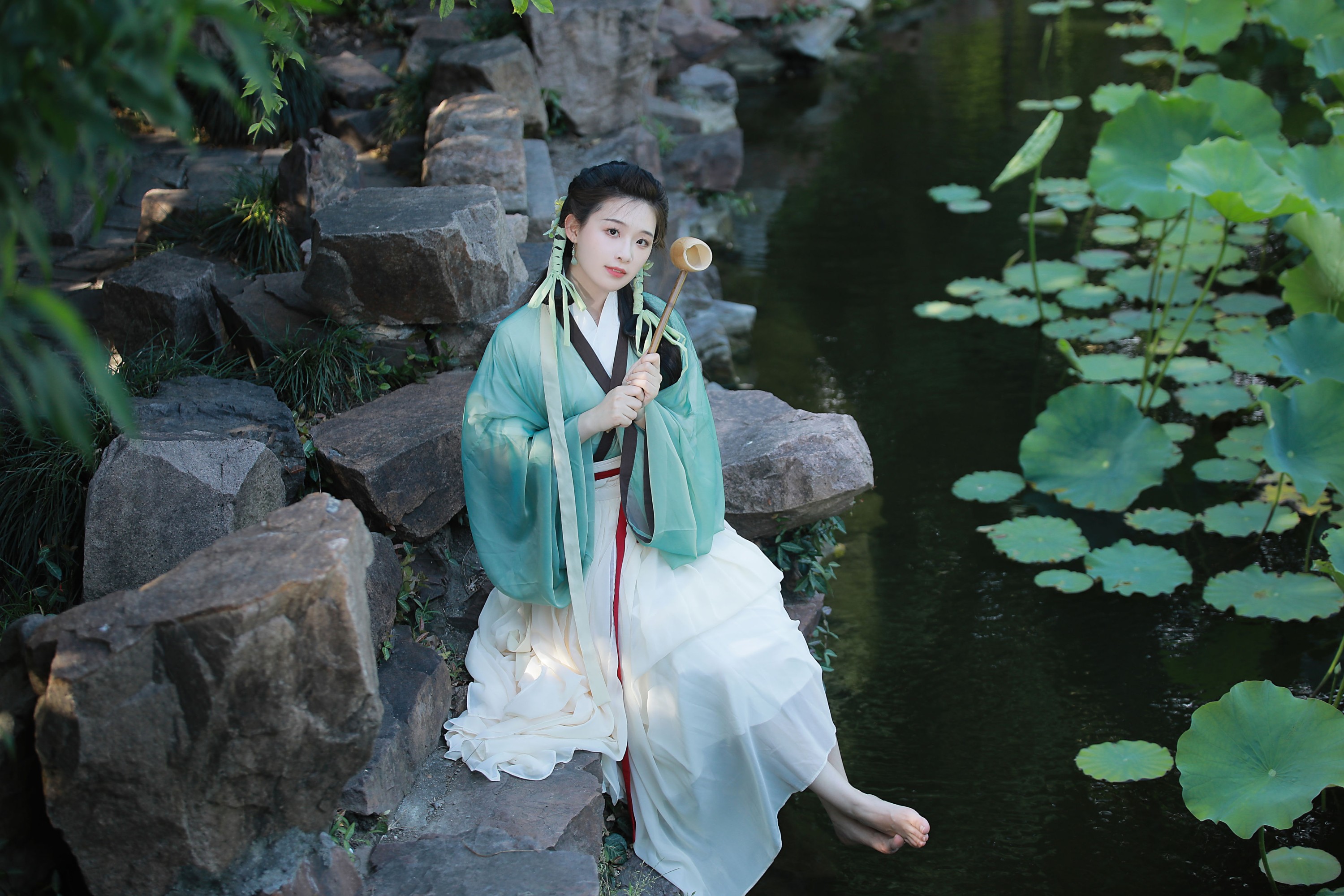 _喵喵家的小鱼干_ – 《小荷》[26P]