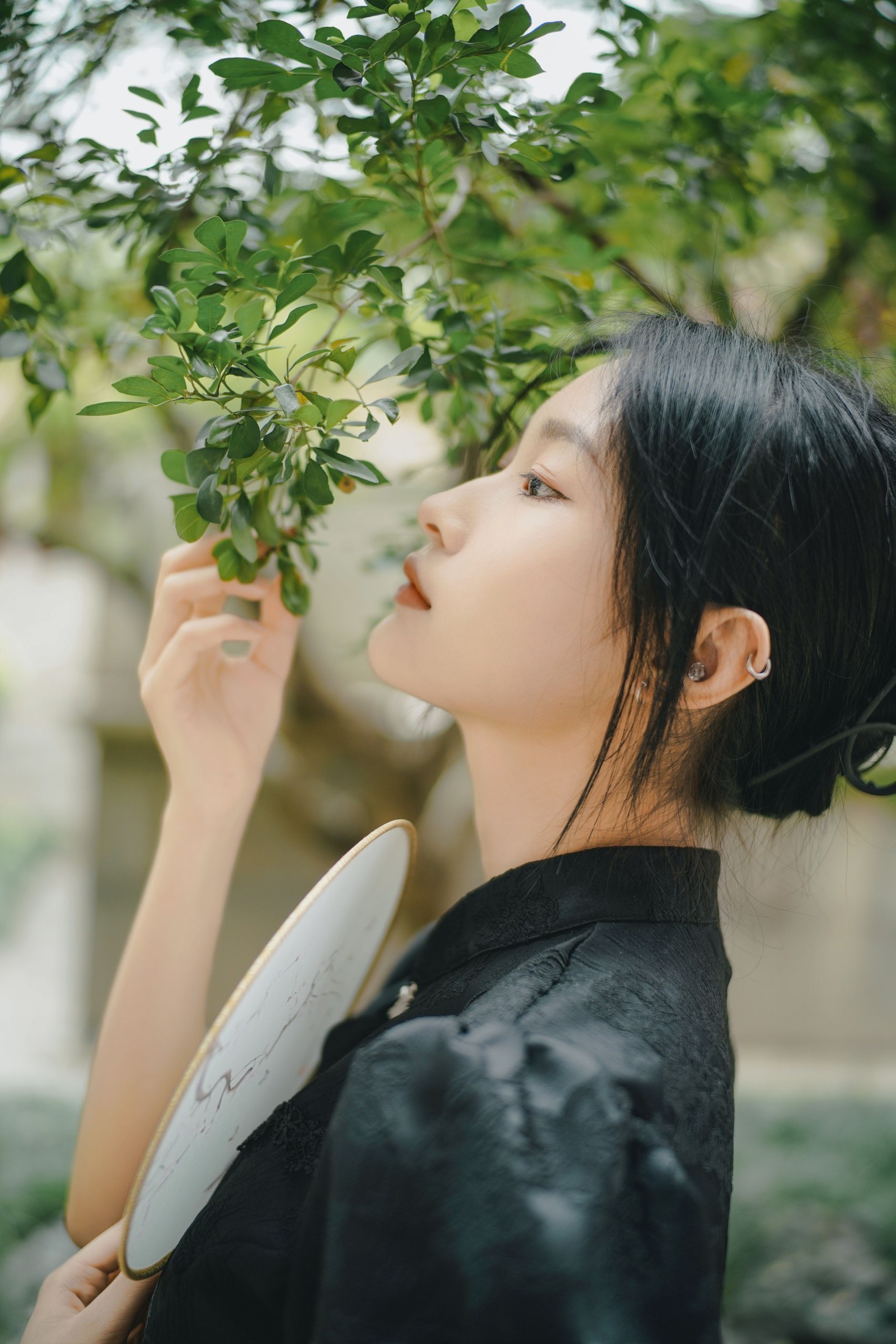 欣欣 – 《娴静犹如花照水》[26P]