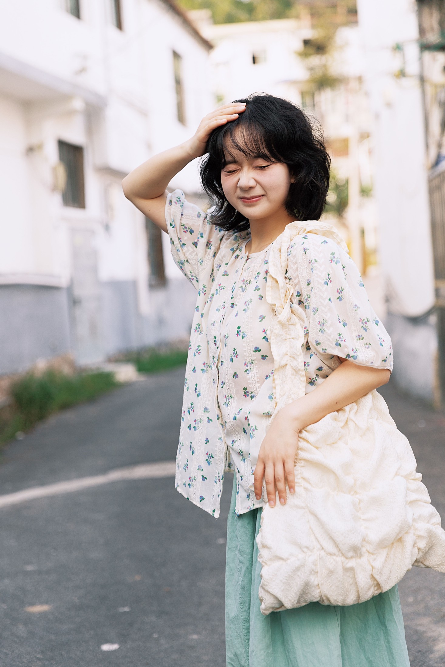 折耳香菜 – 《乡村小路》[23P]