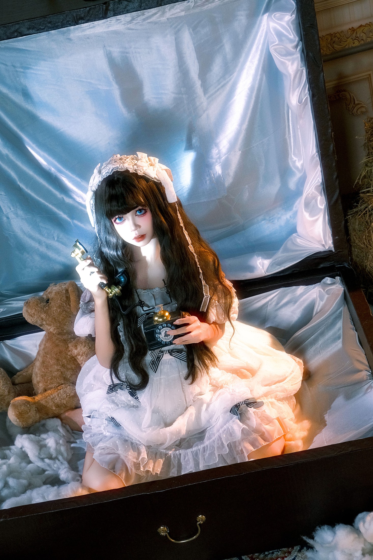 蘑菇 – 《皮箱里面的洋娃娃》[22P]