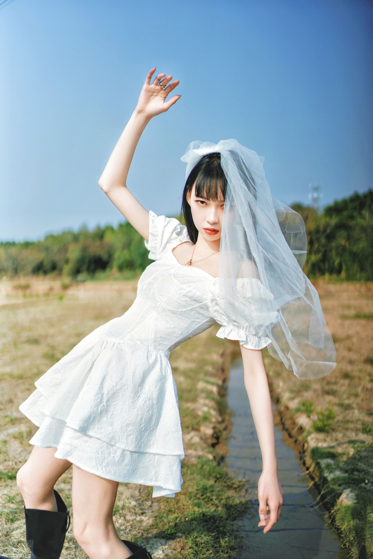 大何 – 《大地的嫁衣》[26P]