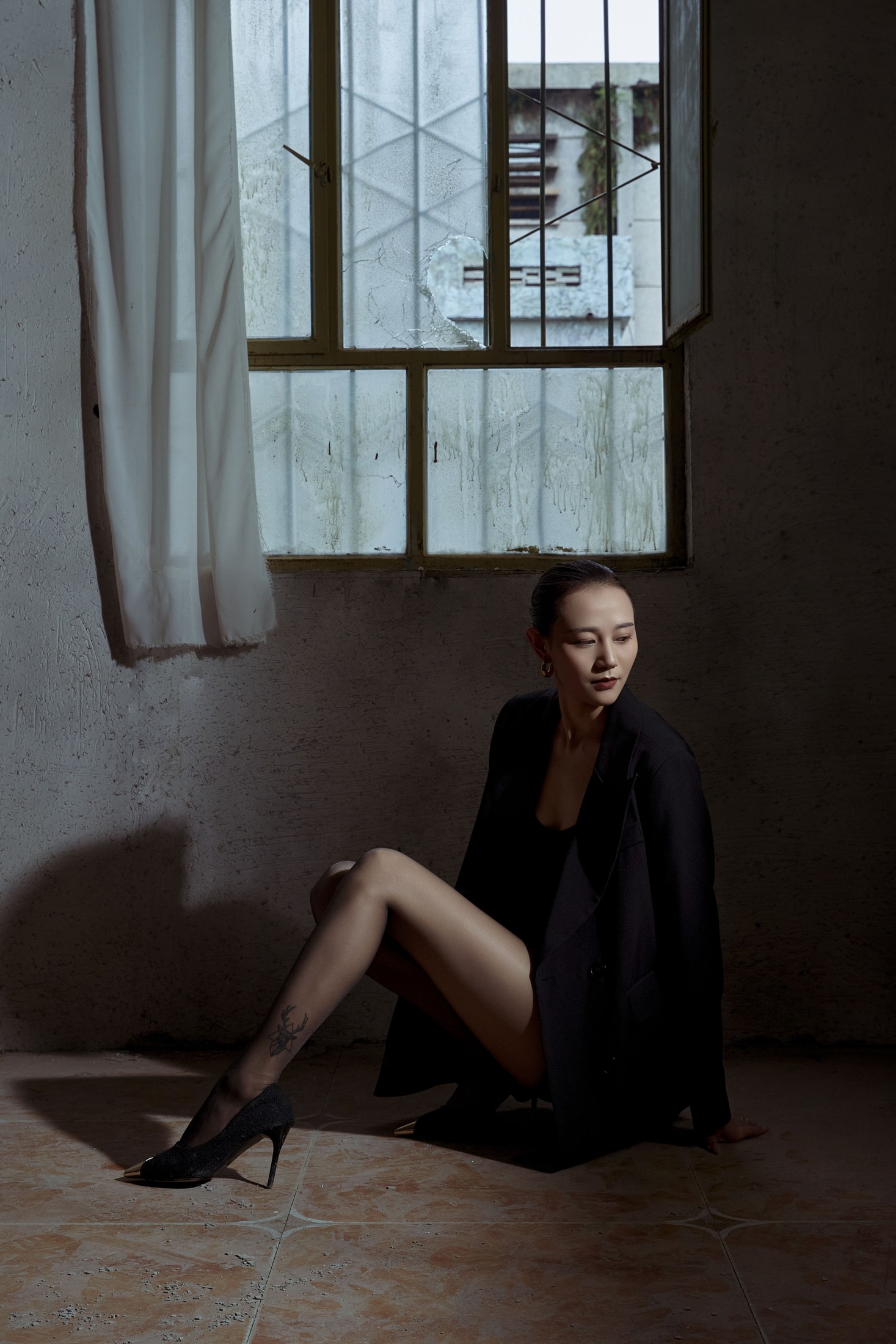 阳阳 – 《Ruins》[28P]