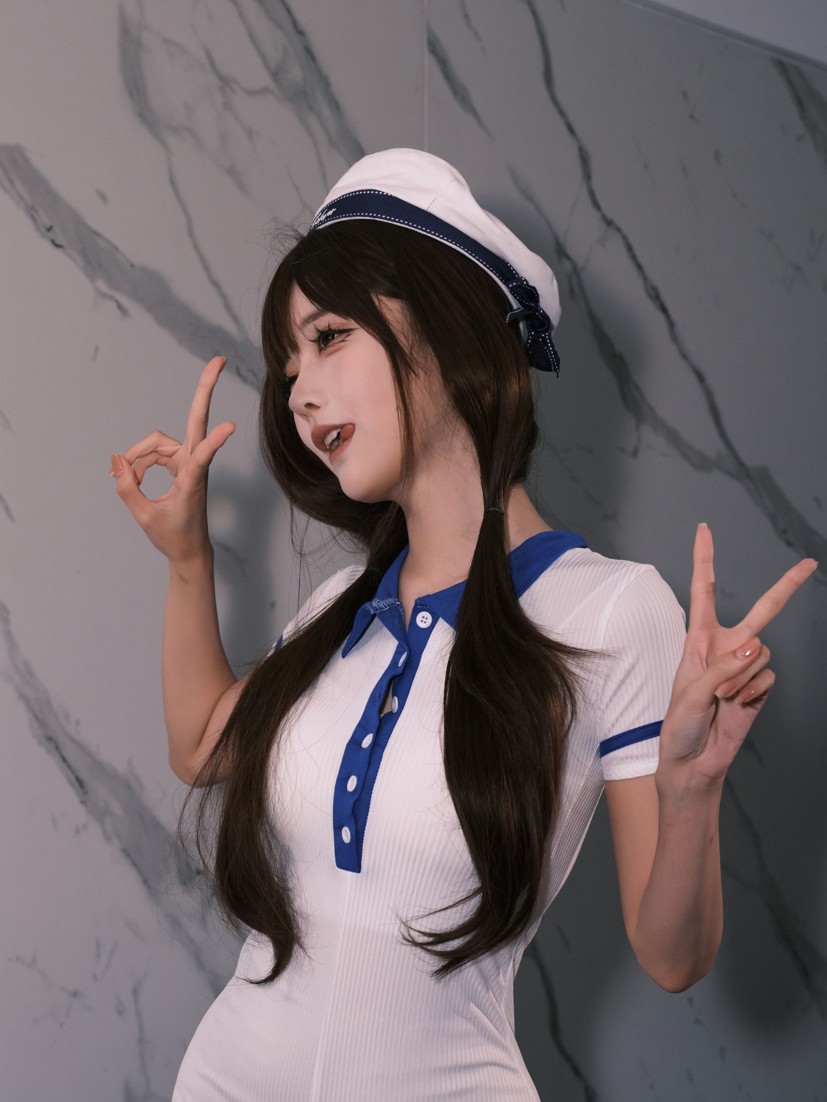 孟程程 – 《女水手的假日 白装棉袜版》[20P]