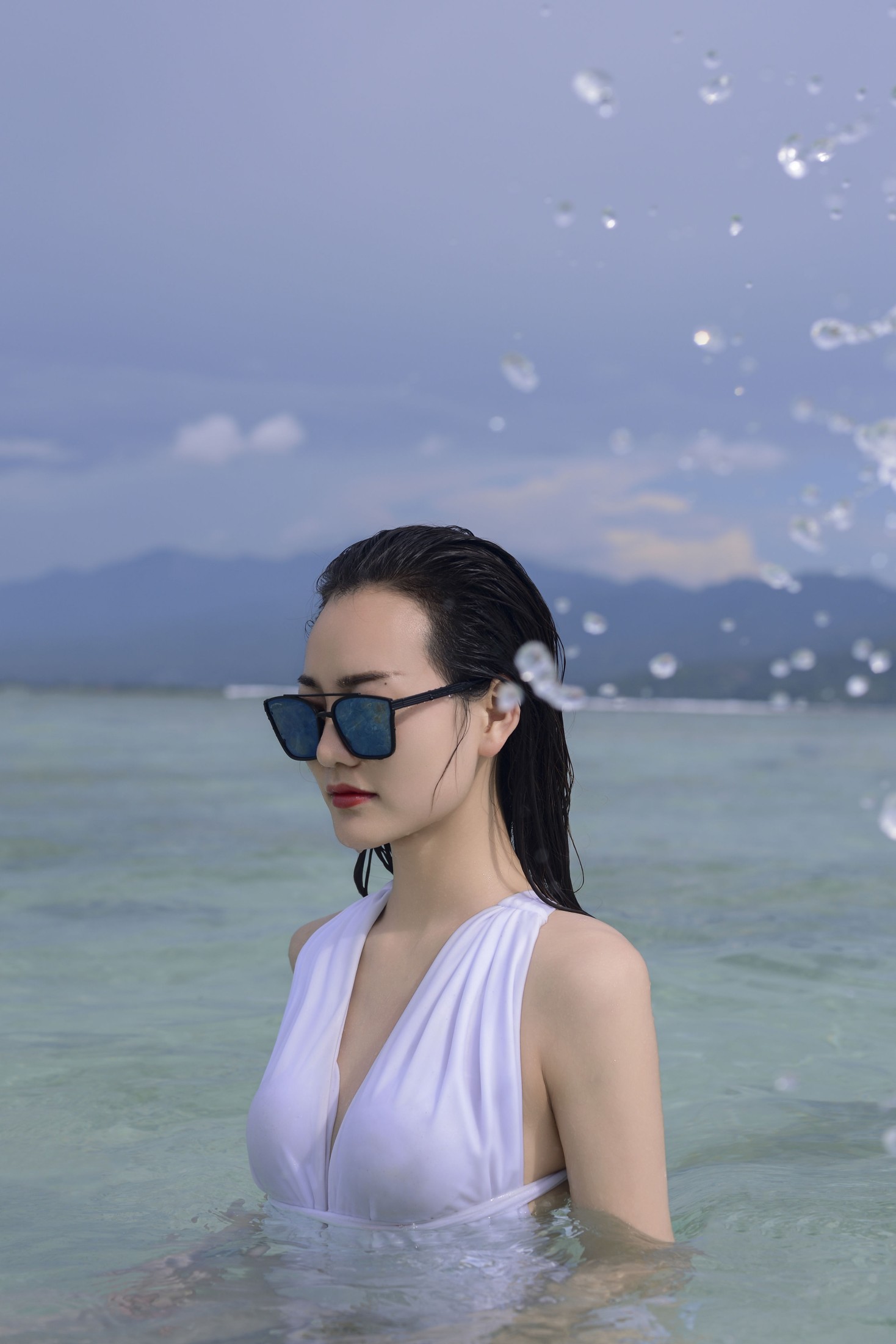 钟钟 – 《Coastal  Beach》[17P]