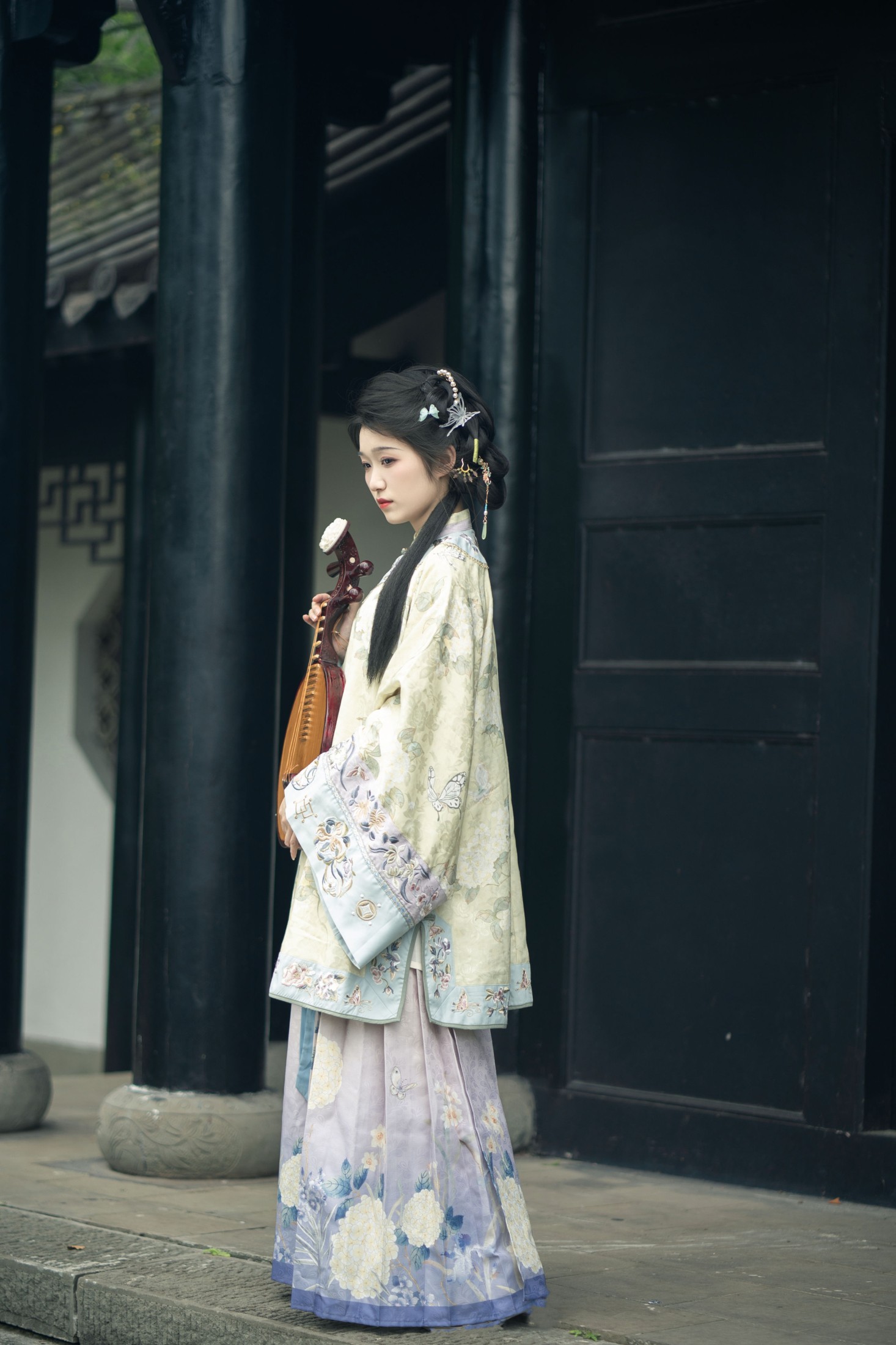 梓瑜 – 《笼中鸟》[18P]