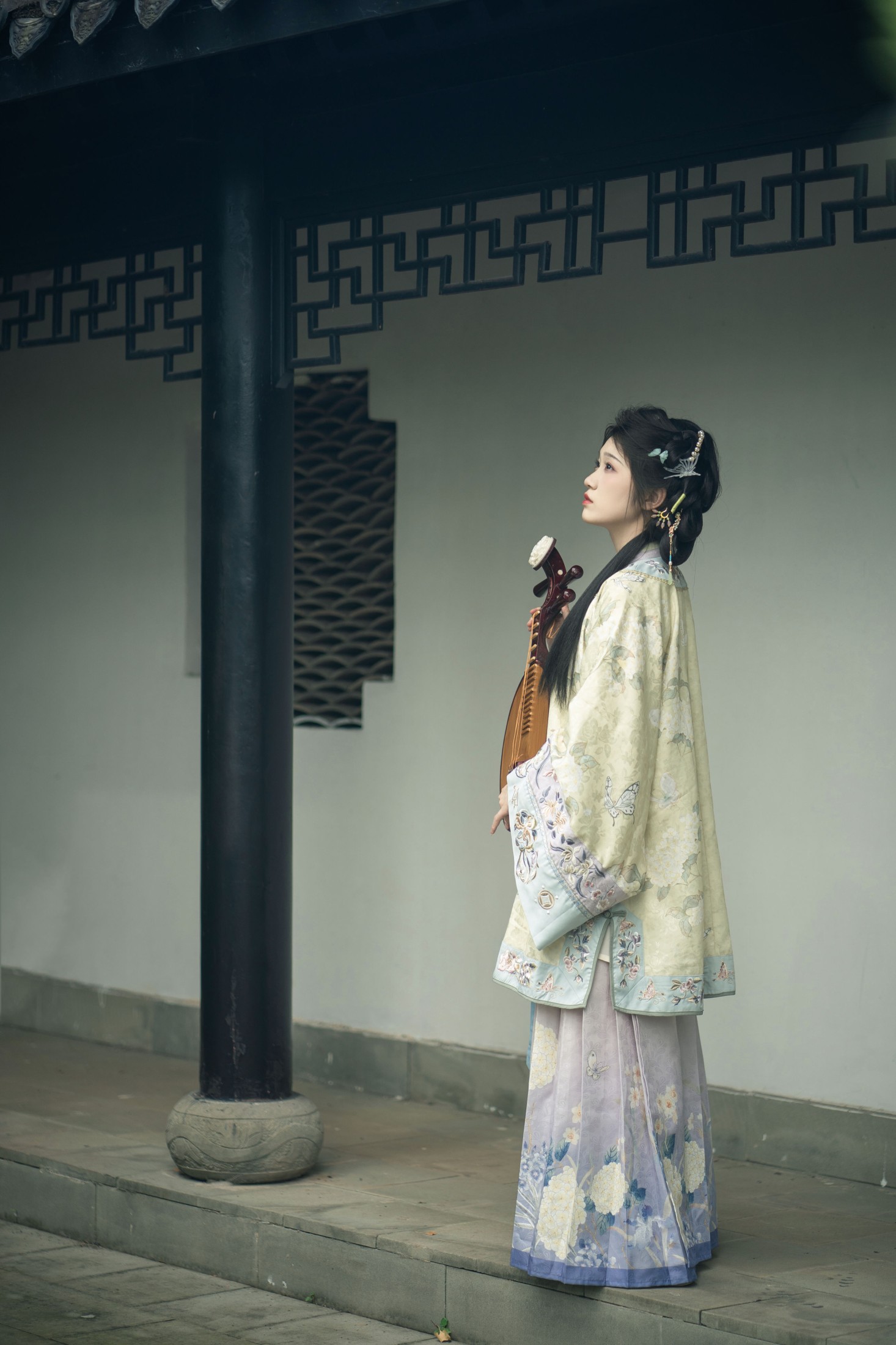 梓瑜 – 《笼中鸟》[18P]