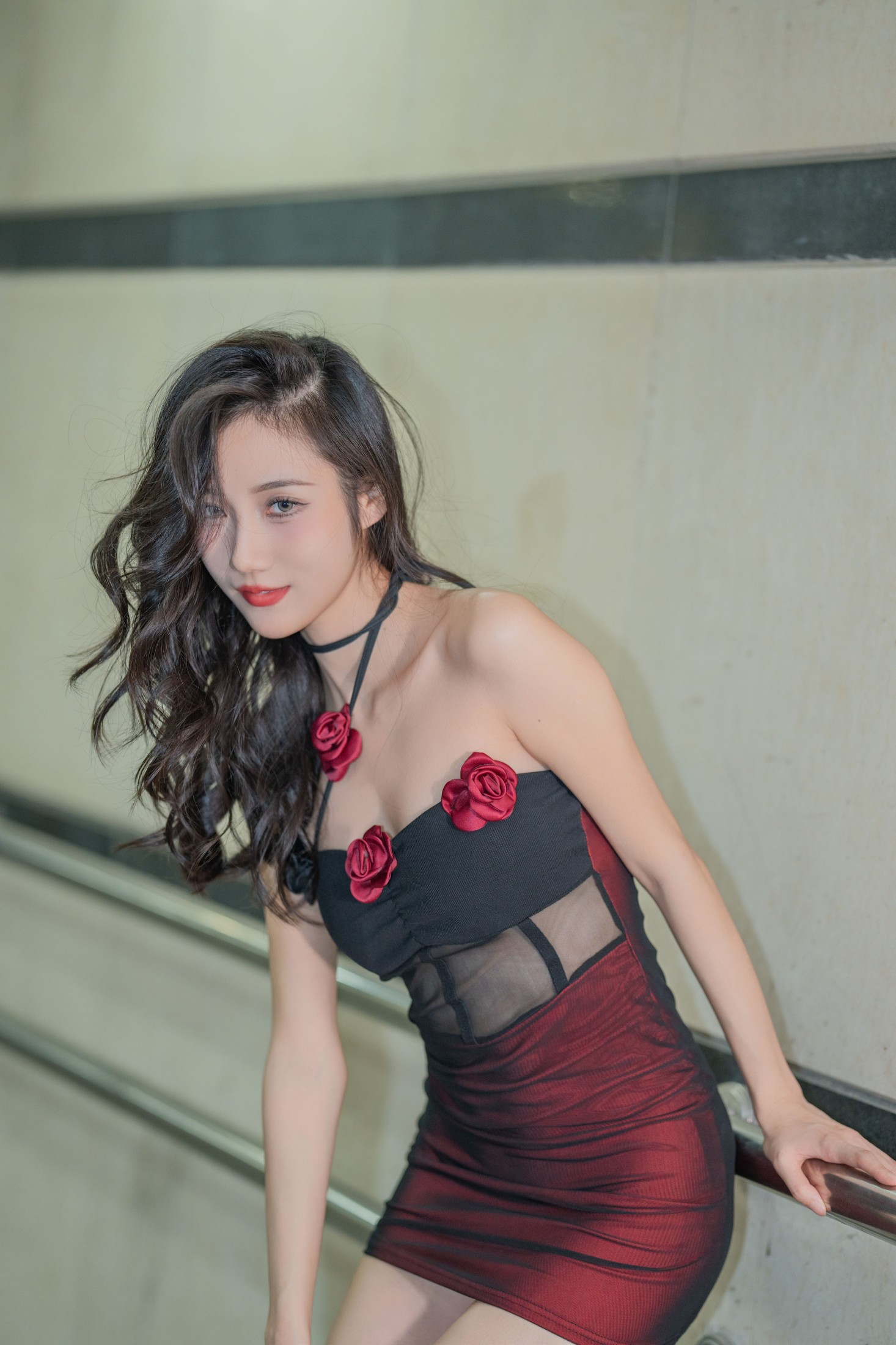 o1ne万 – 《隧道倩影》[22P]