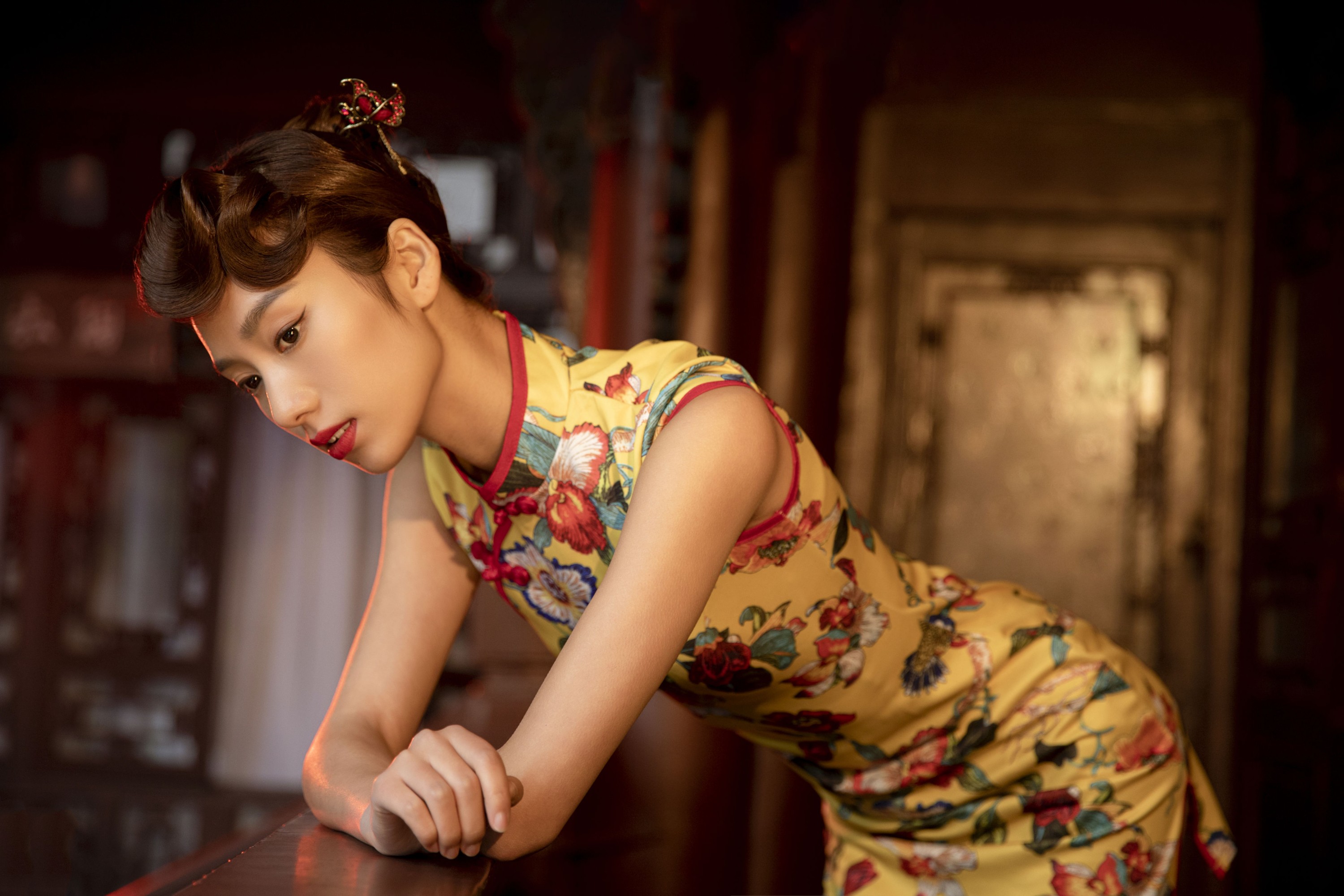 敏敏 – 《红馆》[34P]