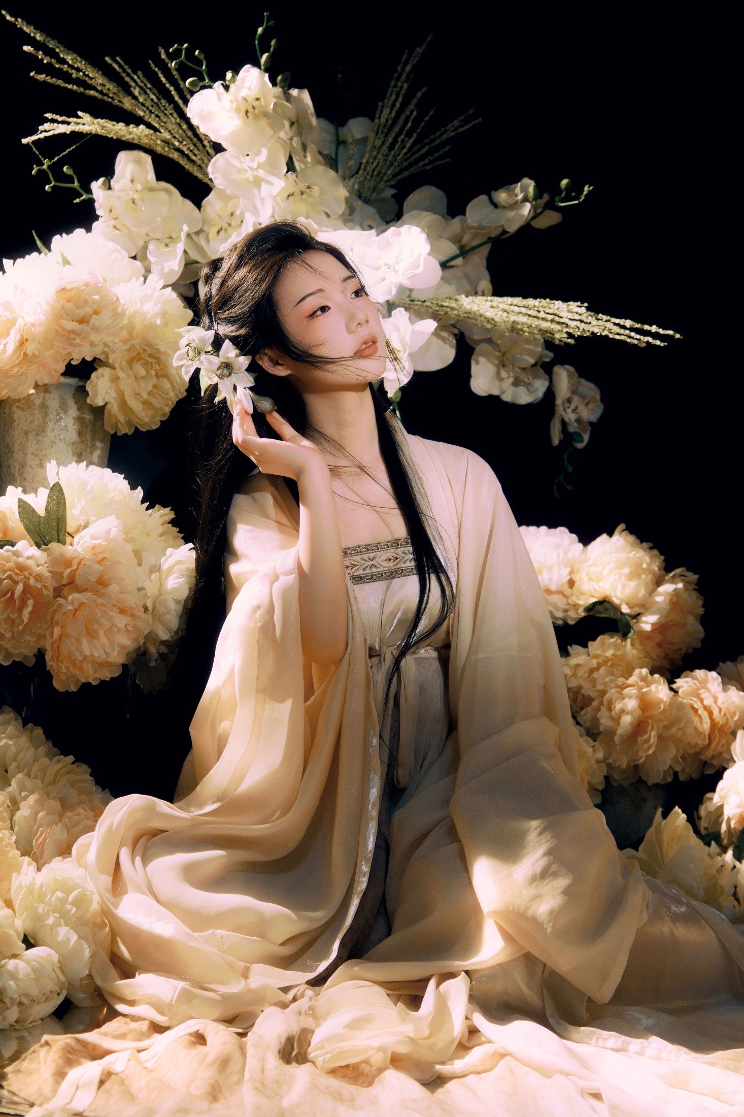 人贵雨儿 – 《花下怜》[22P]