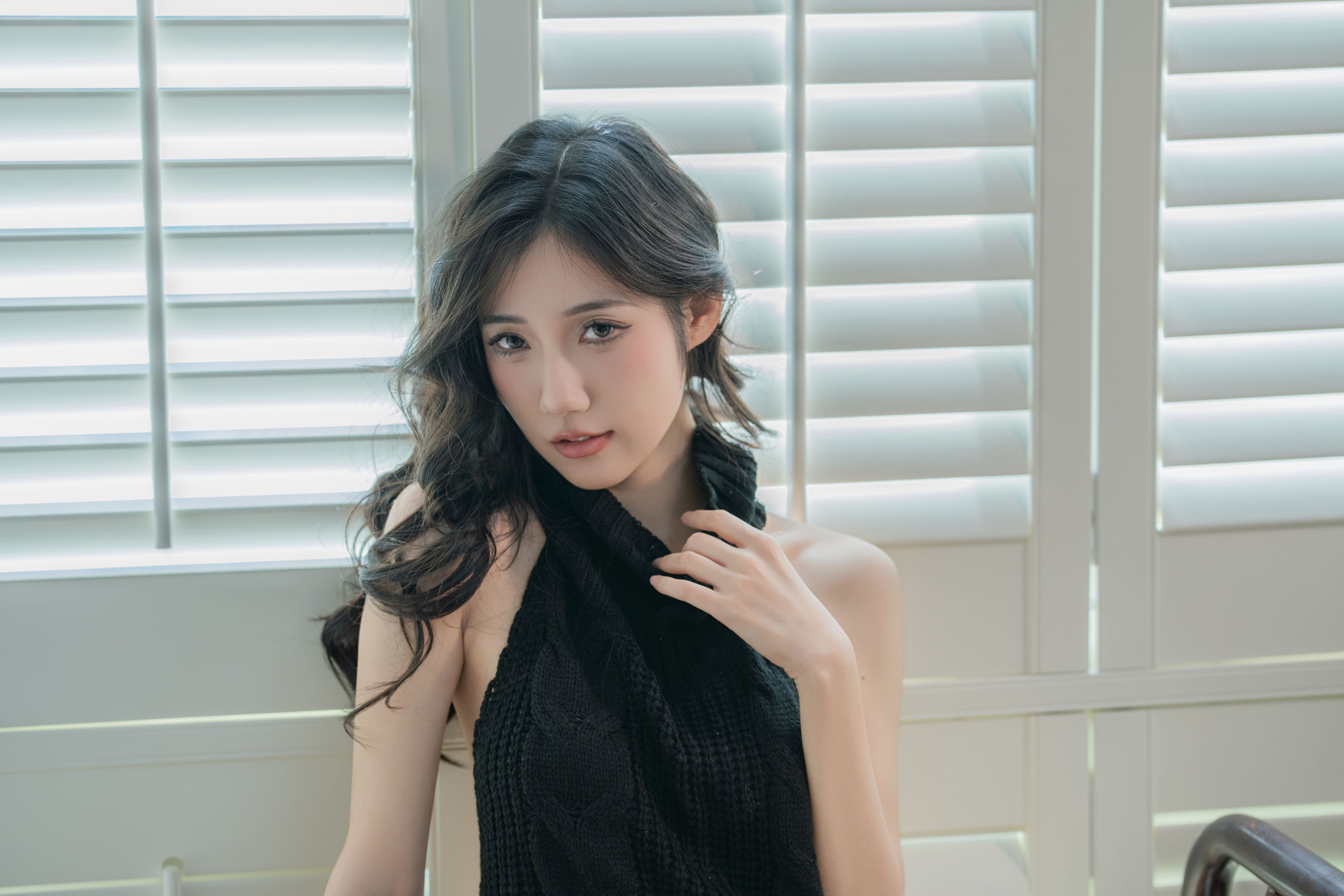 o1ne万 – 《黑色毛衣》[22P]