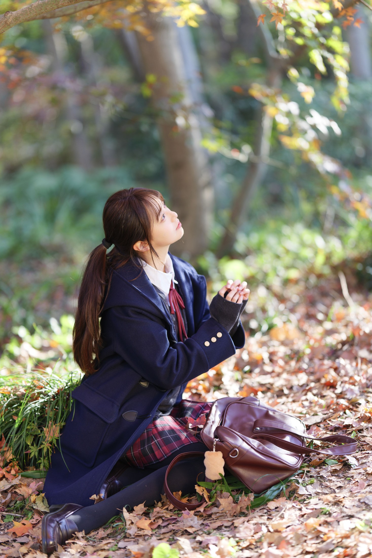 小亿 – 《枫叶jk少女》[26P]