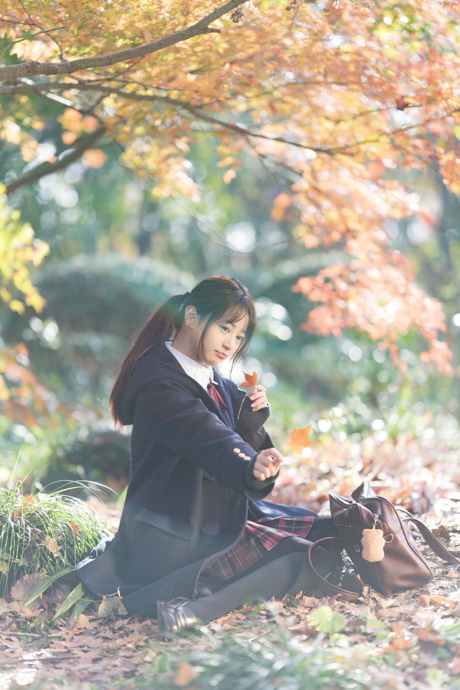 小亿 – 《枫叶jk少女》[26P]