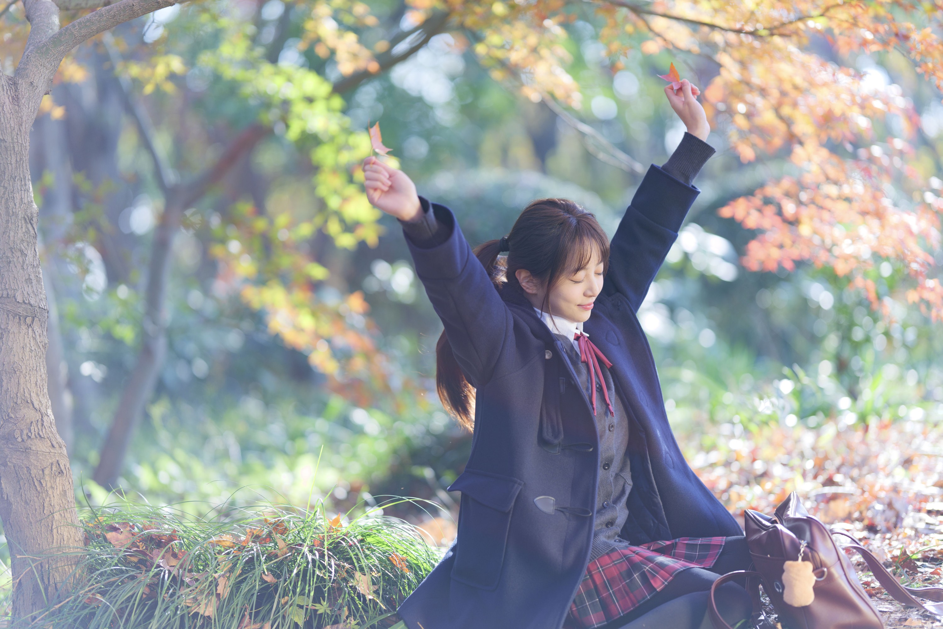 小亿 – 《枫叶jk少女》[26P]