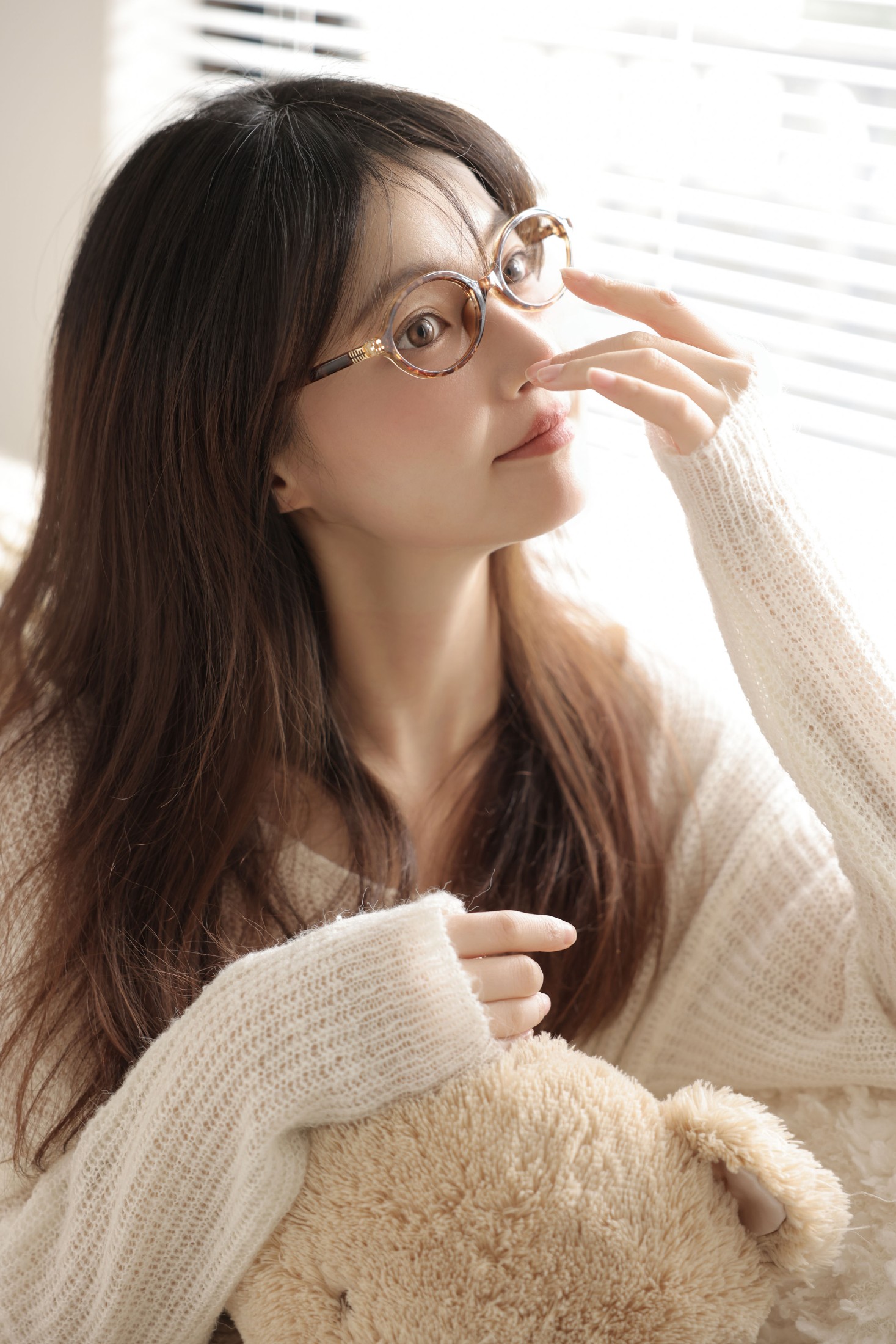 鱼尾酱 – 《白色》[24P]