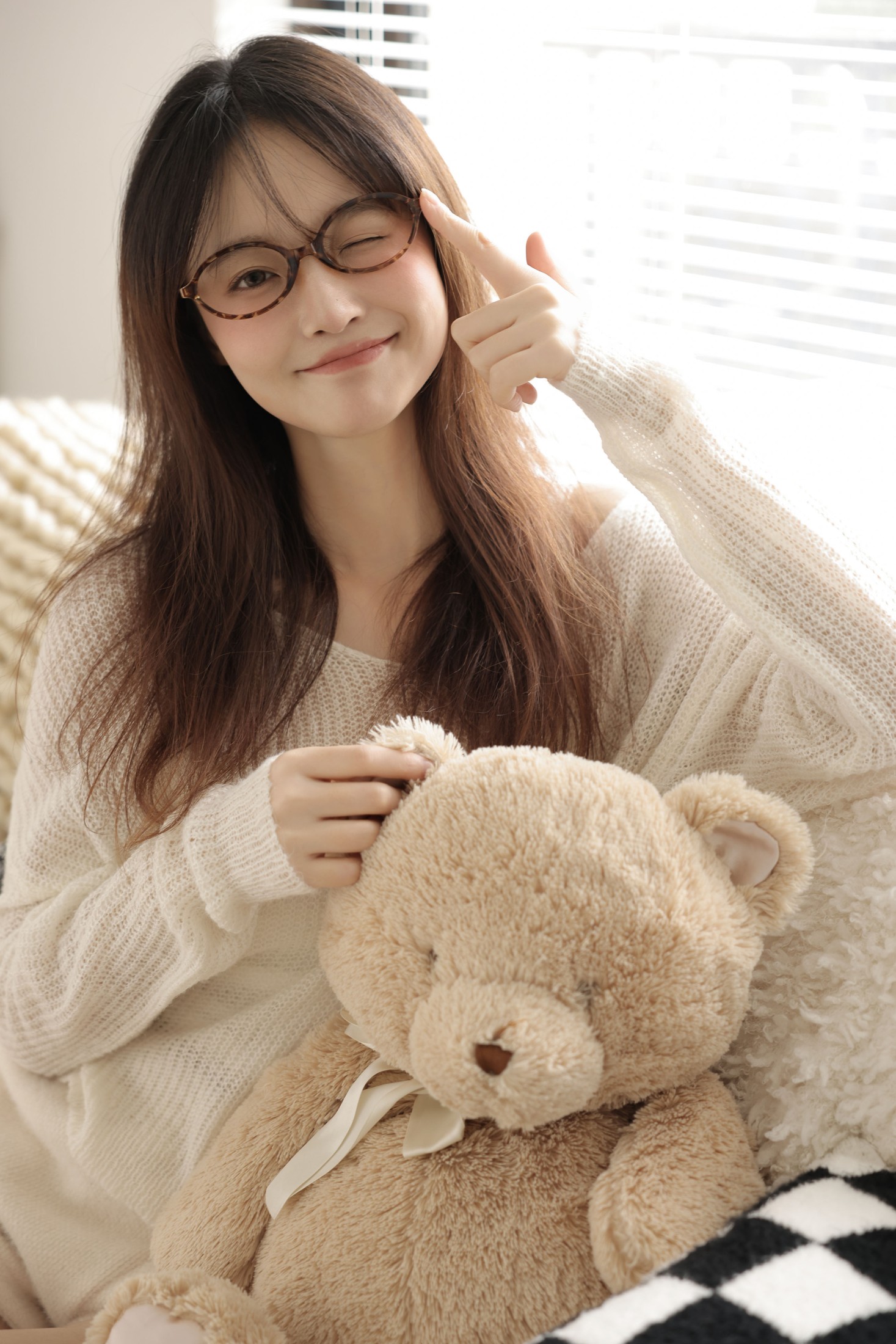 鱼尾酱 – 《白色》[24P]