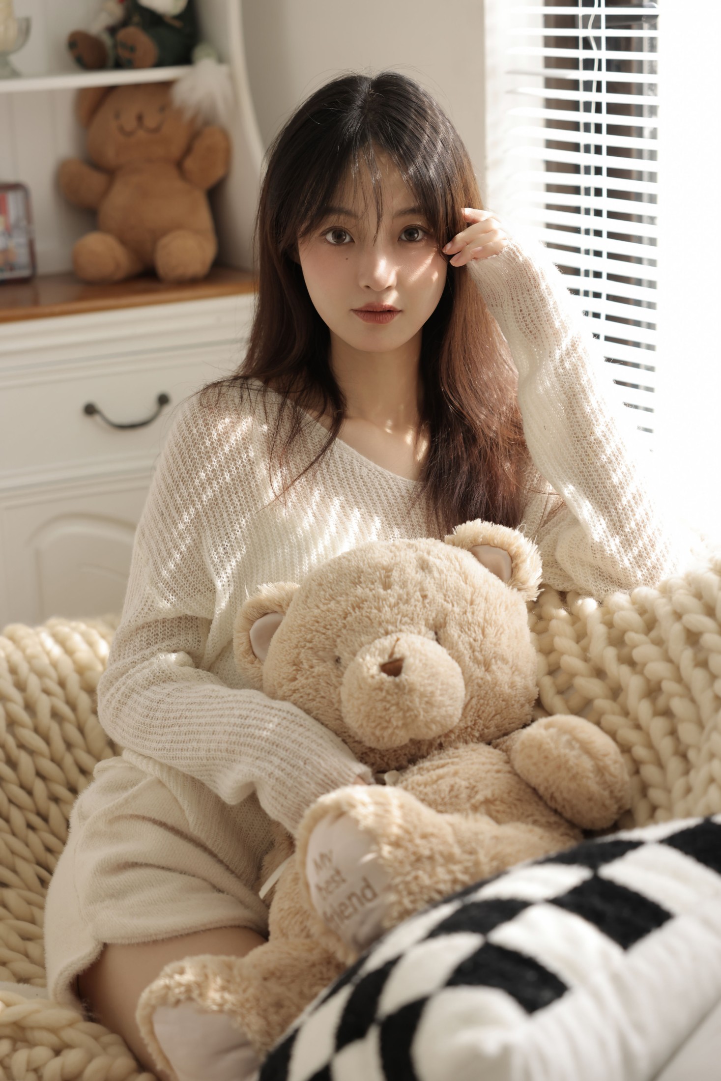 鱼尾酱 – 《白色》[24P]