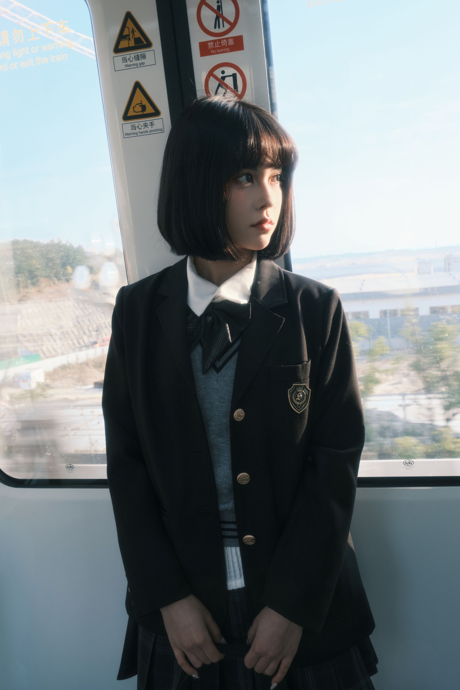 悲伤薯条555 – 《地铁少女》[31P]